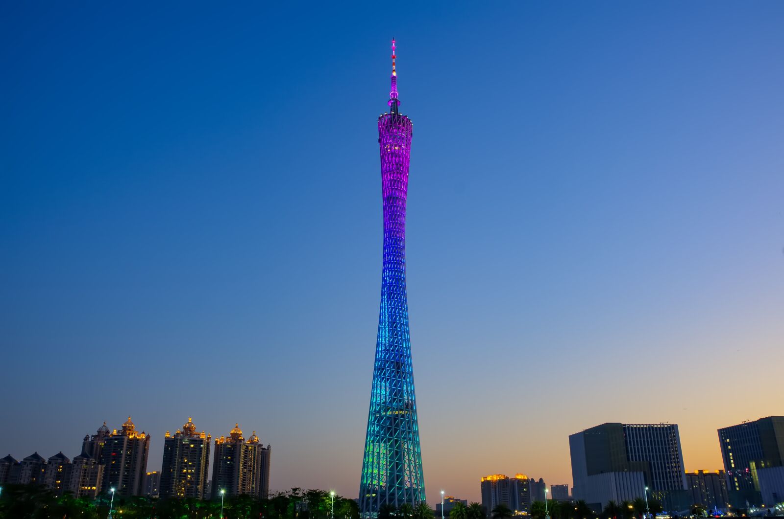 Nikon D7000 sample photo. Canton tower, twilight, night photography