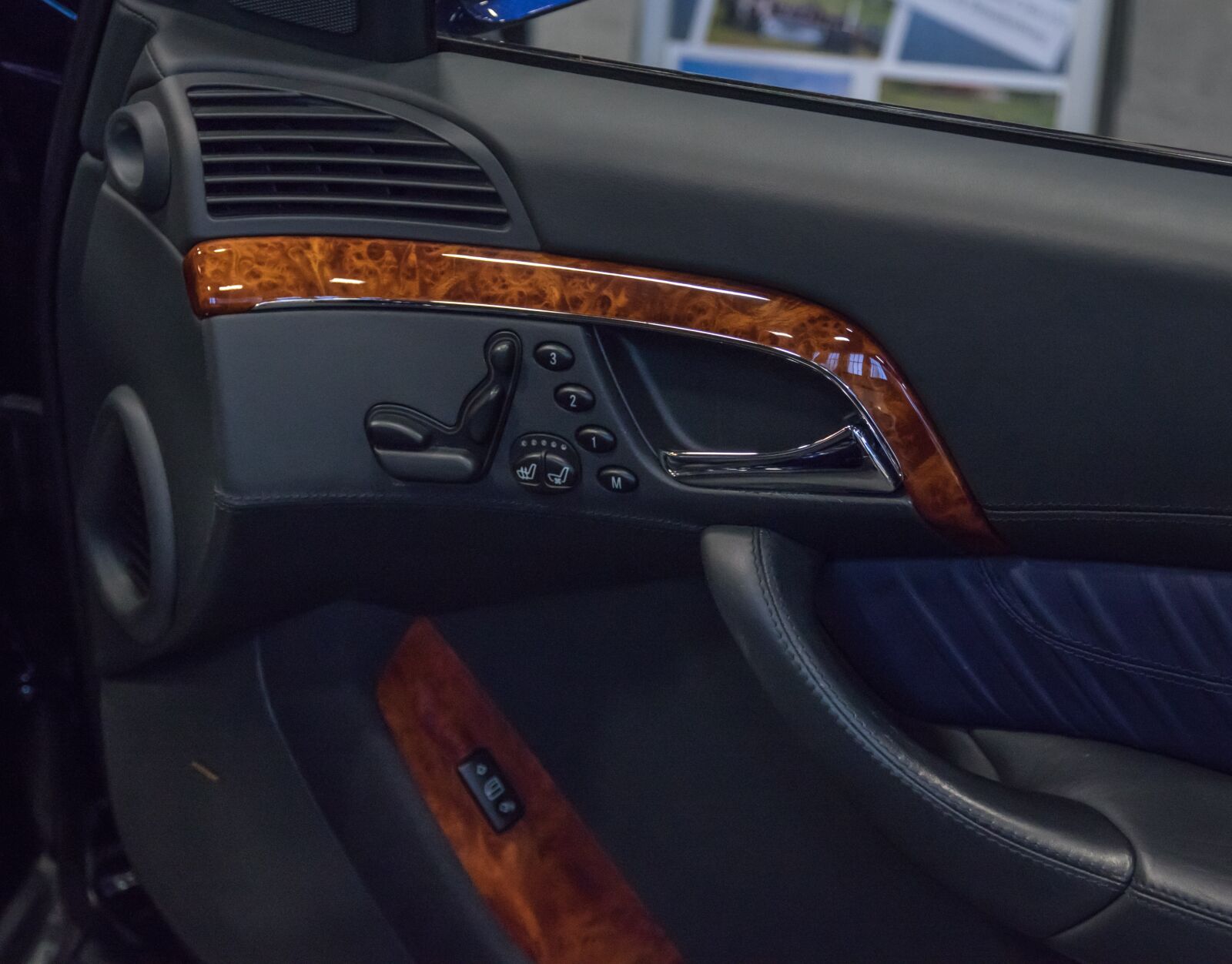 Pentax K-3 sample photo. Mercedes, door trim, seat photography