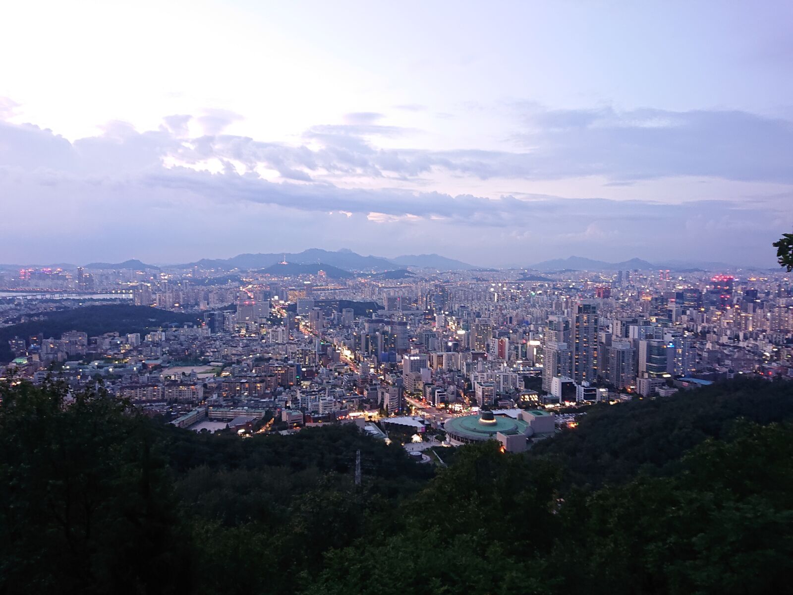 Sony Xperia XZ2 Compact sample photo. City, seoul, mountain photography