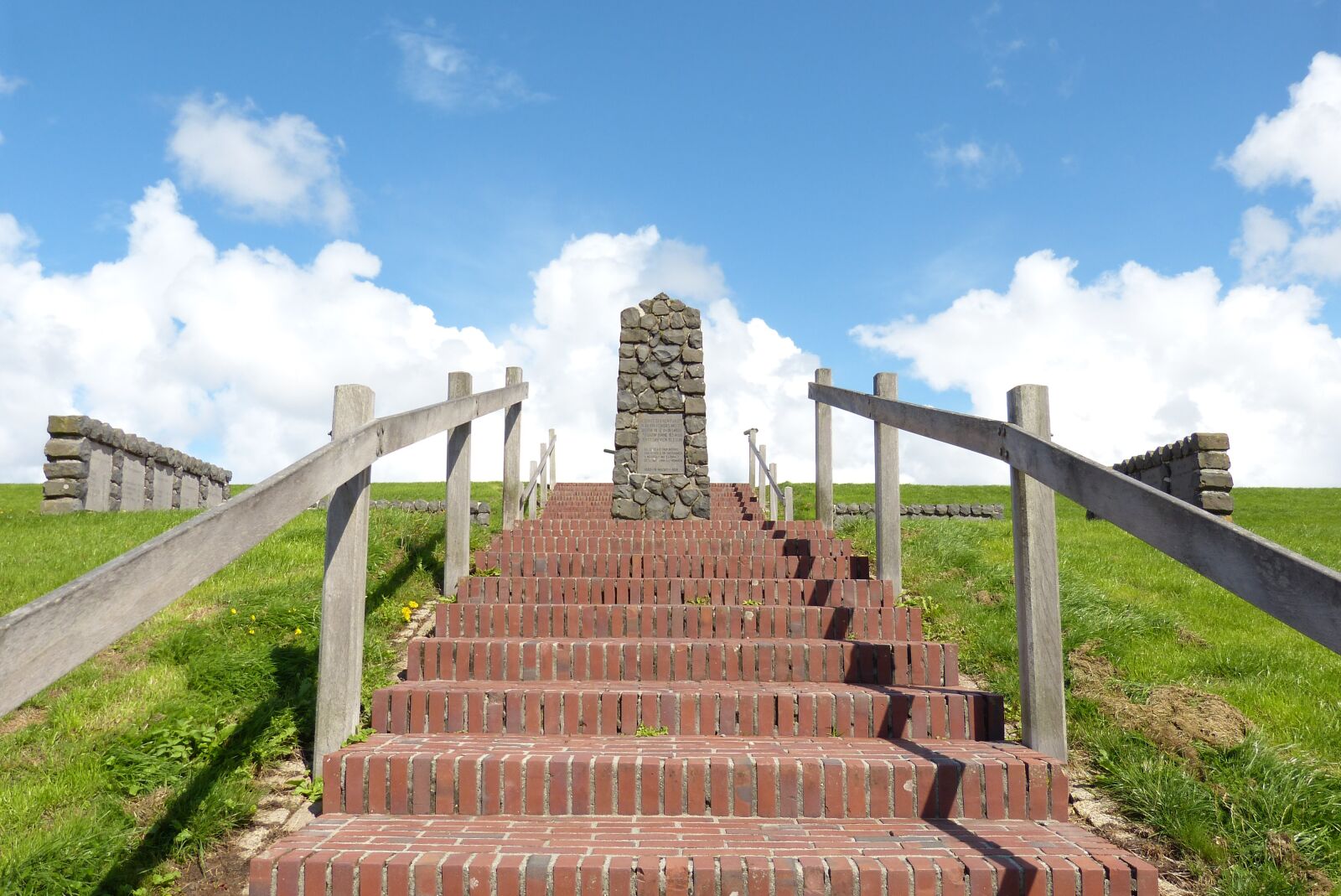 Panasonic Lumix DMC-FZ150 sample photo. Monument, memorial stone, stairs photography