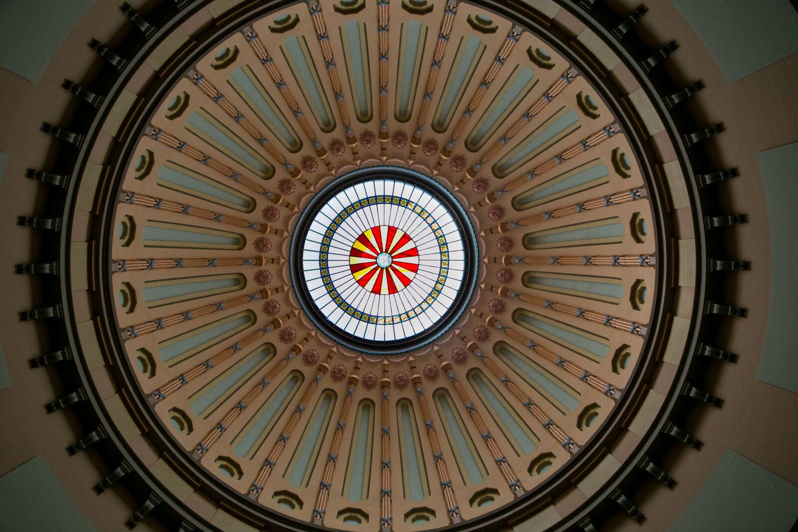 Canon EOS 6D + Canon EF 24-105mm F4L IS USM sample photo. Ohio statehouse, columbus, rotunda photography