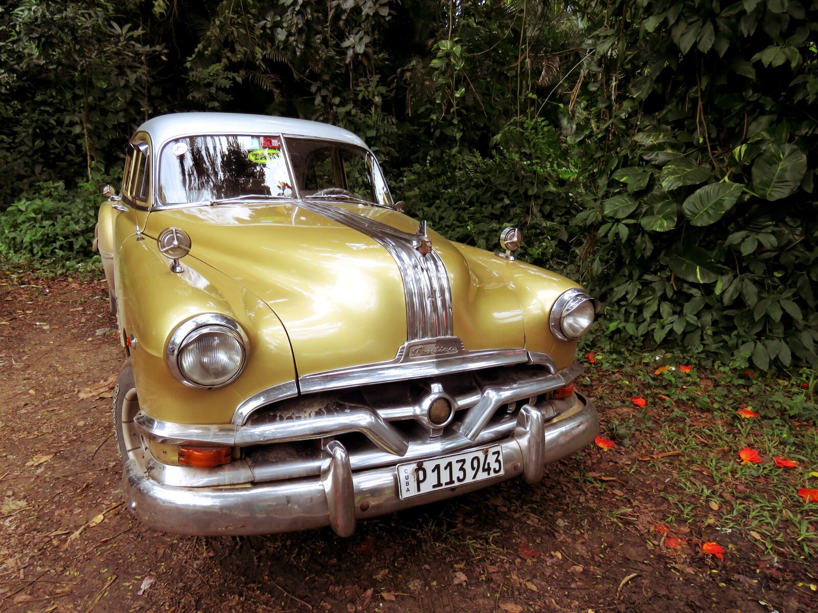 Canon PowerShot SX60 HS sample photo. Old car, old timers photography