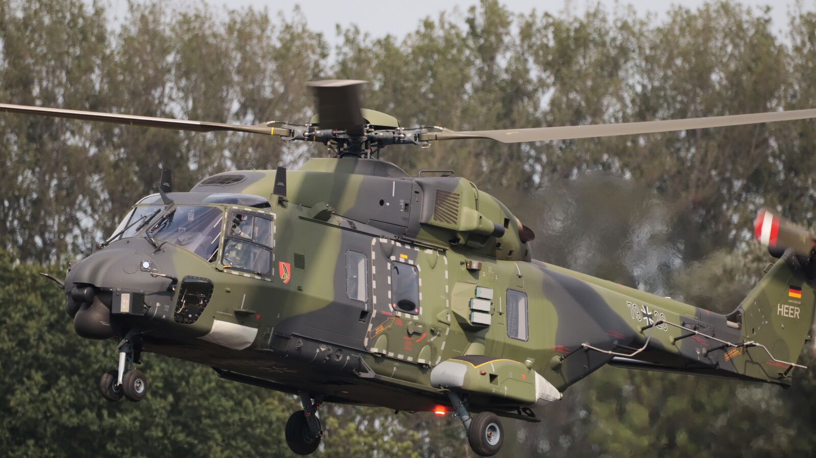 150-600mm F5-6.3 DG OS HSM | Contemporary 015 sample photo. Helicopter, military, flying photography