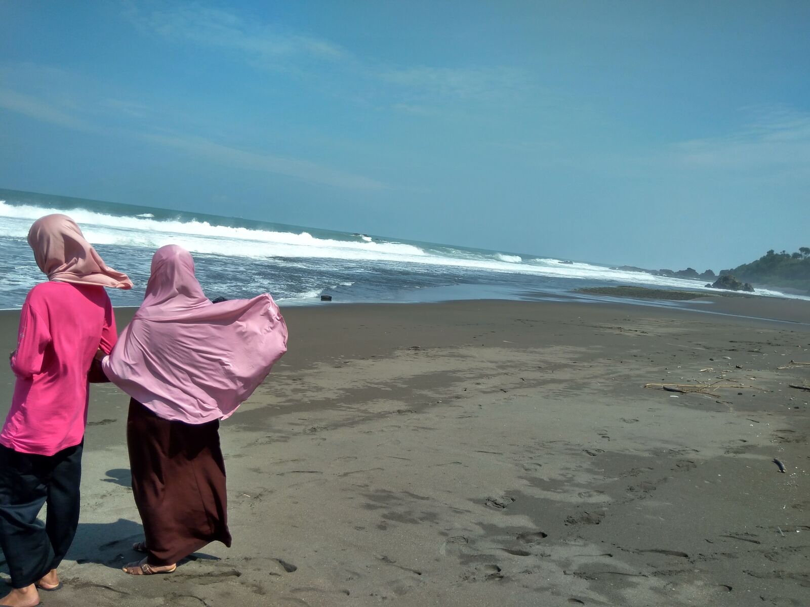 Xiaomi Redmi 4A sample photo. Beach, muslim, indonesian photography