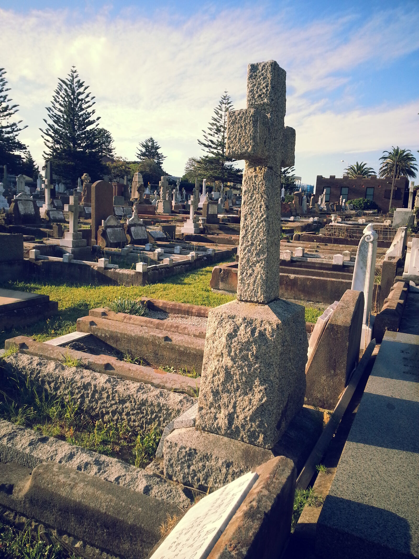 Samsung Galaxy Note2 sample photo. Cross, graves photography