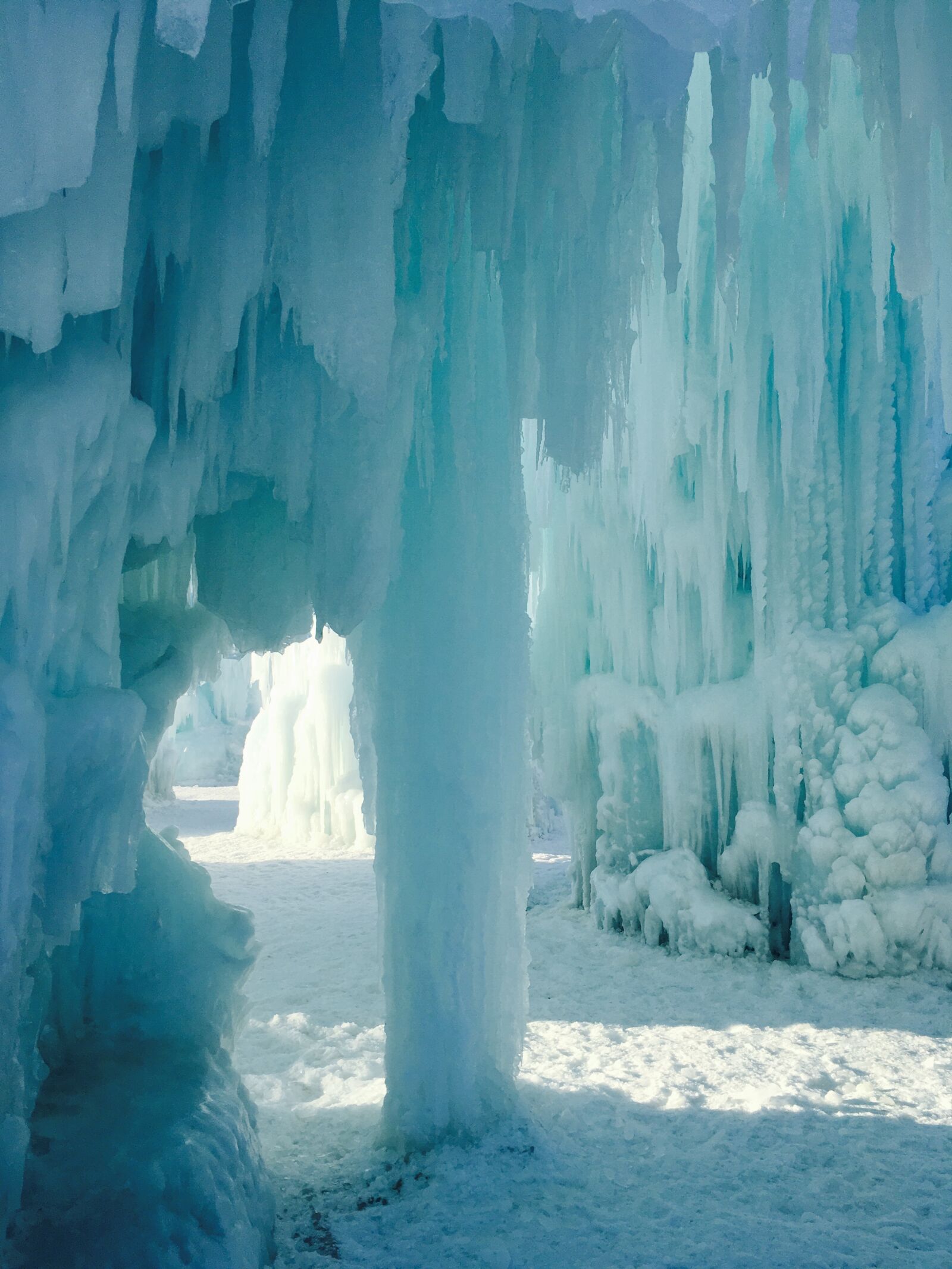 iPhone SE back camera 4.15mm f/2.2 sample photo. Ice, castle, canada photography