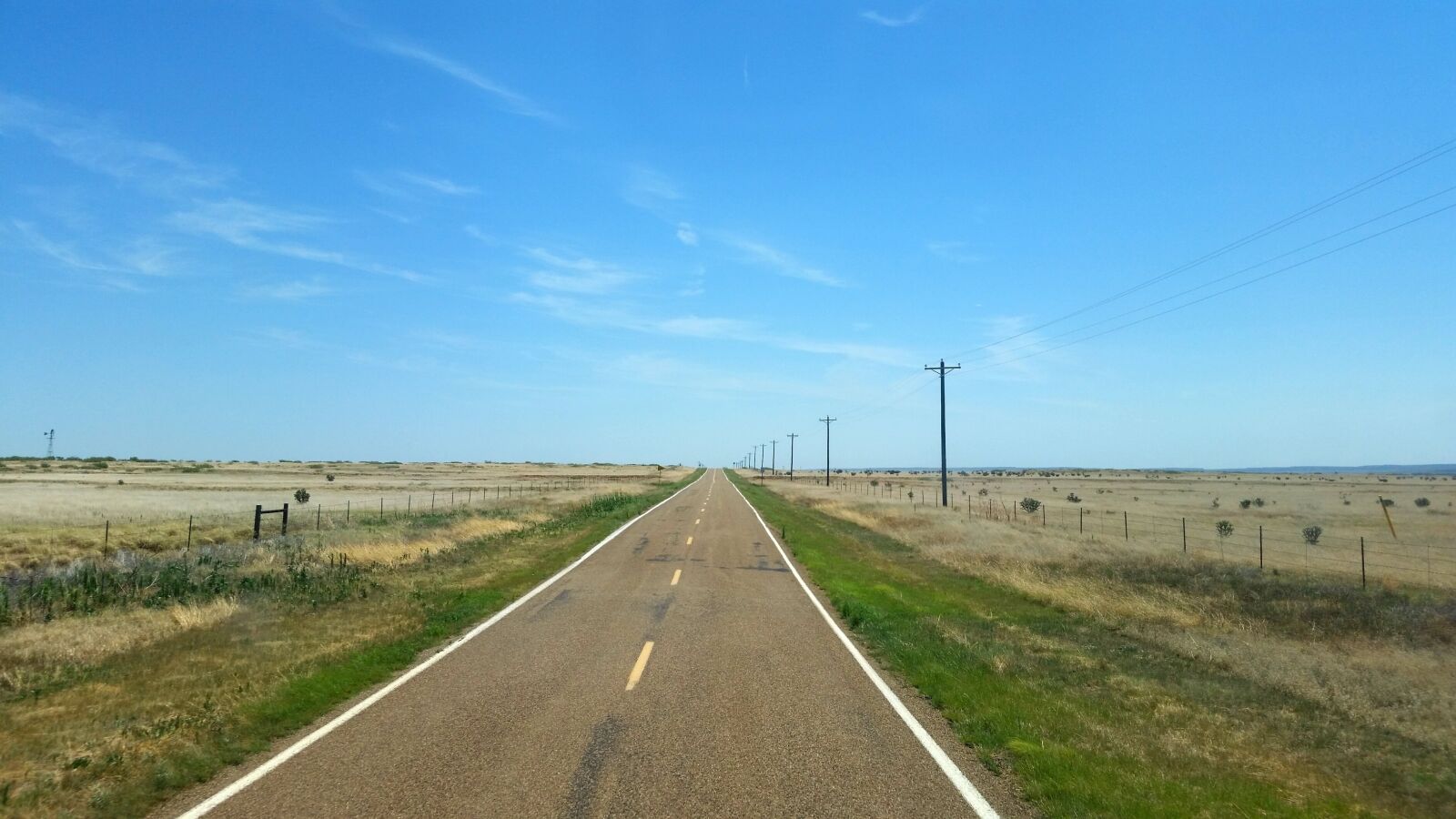 Samsung Galaxy S5 sample photo. Road, grass, blue photography