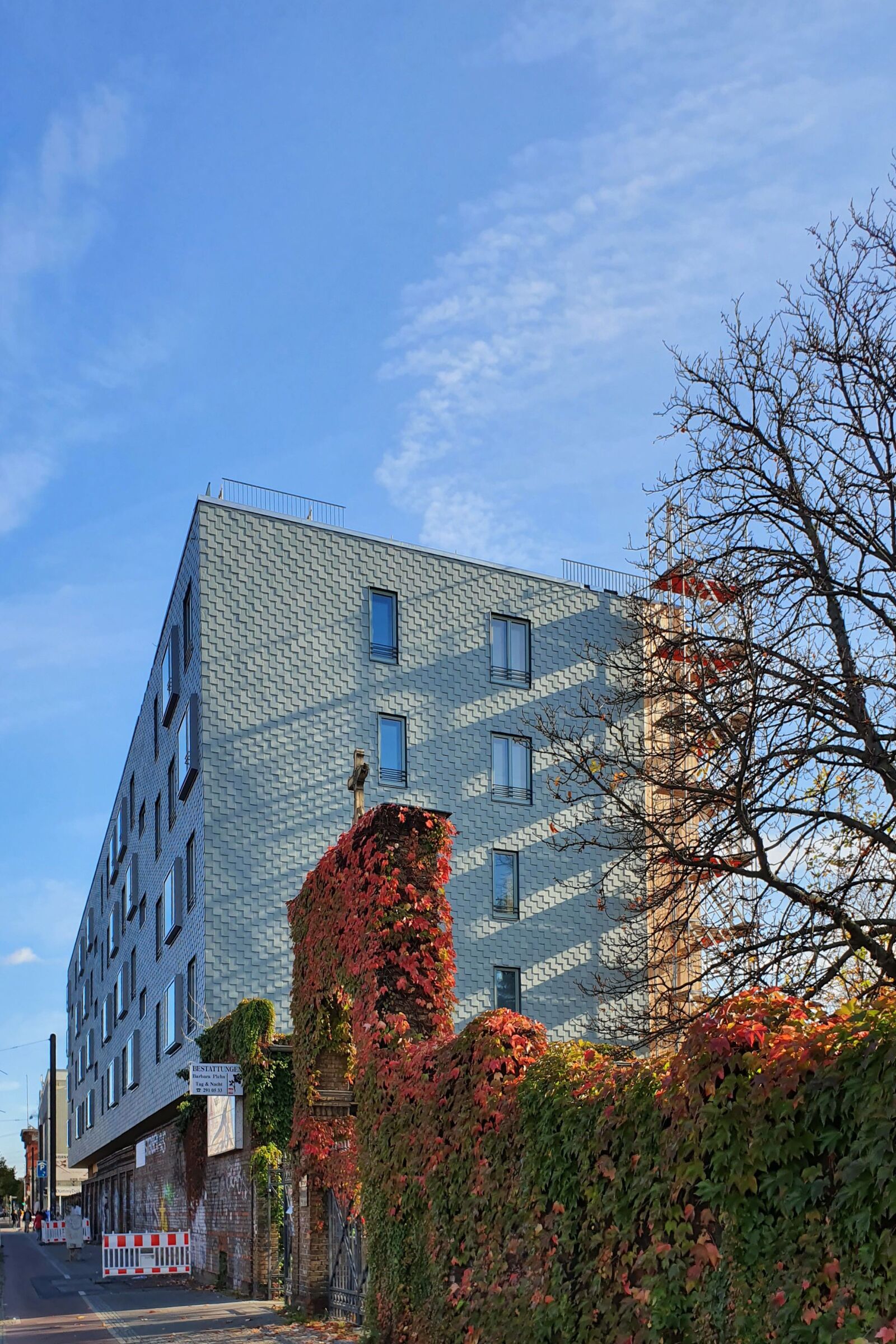 Samsung SM-G975F sample photo. Berlin, timber construction, walden48 photography