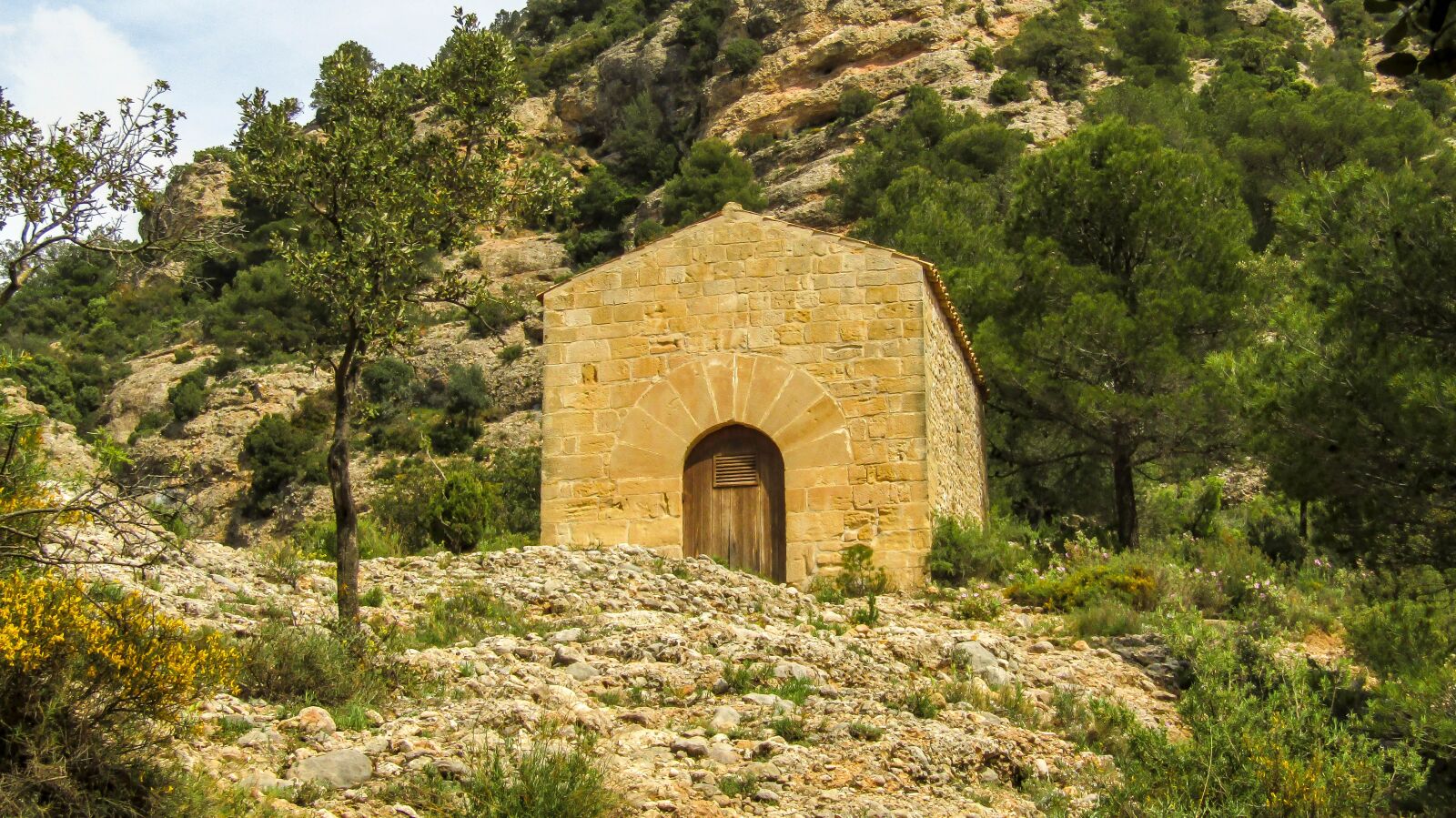 Canon PowerShot SX410 IS sample photo. Horta de sant joan photography