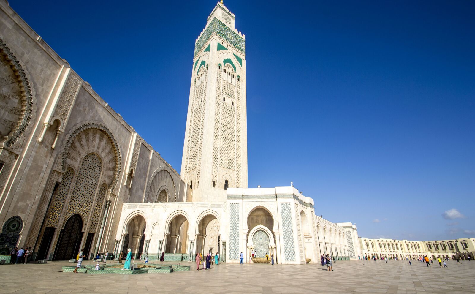 Tamron SP AF 10-24mm F3.5-4.5 Di II LD Aspherical (IF) sample photo. Mosque hassan 2, casablanca, morocco photography