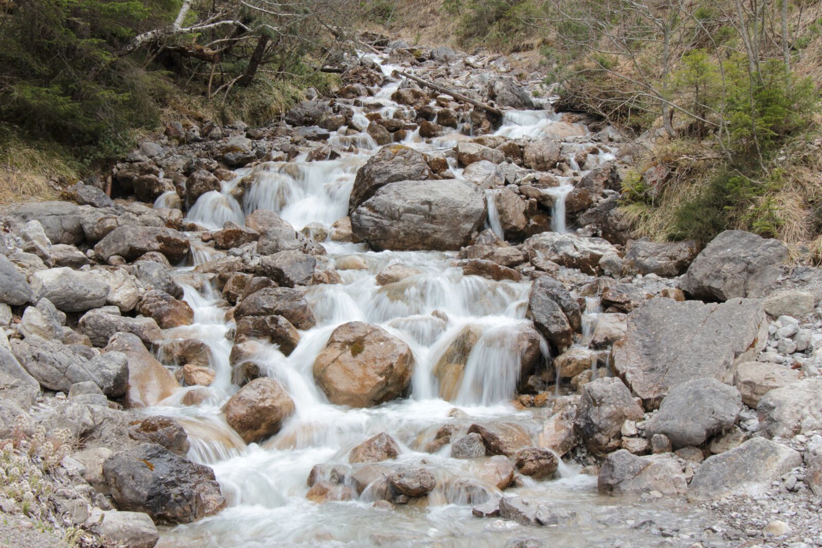 Canon EOS 550D (EOS Rebel T2i / EOS Kiss X4) sample photo. Waterfall, water, river photography