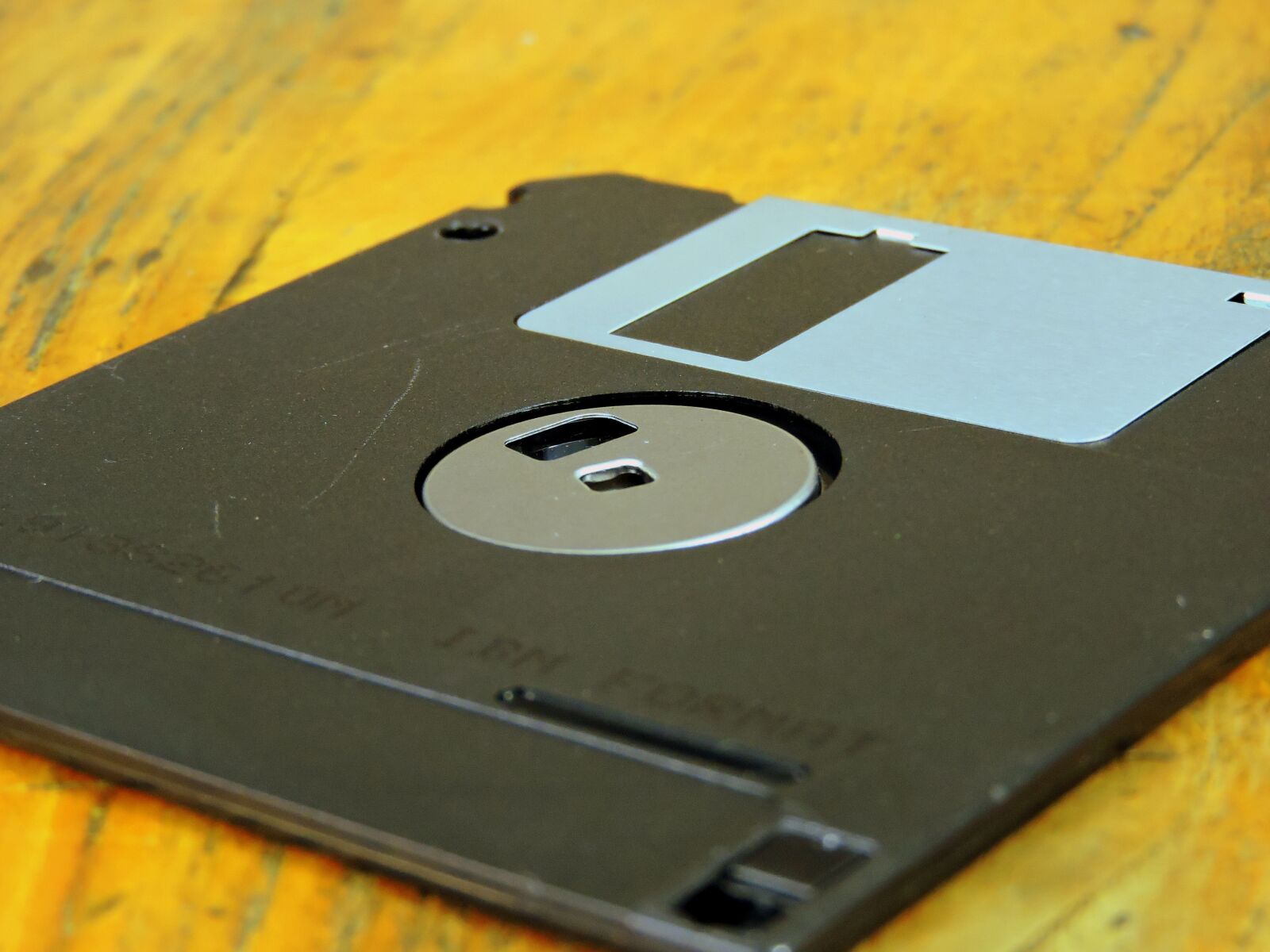 Nikon Coolpix P600 sample photo. Floppy, vintage, memory photography