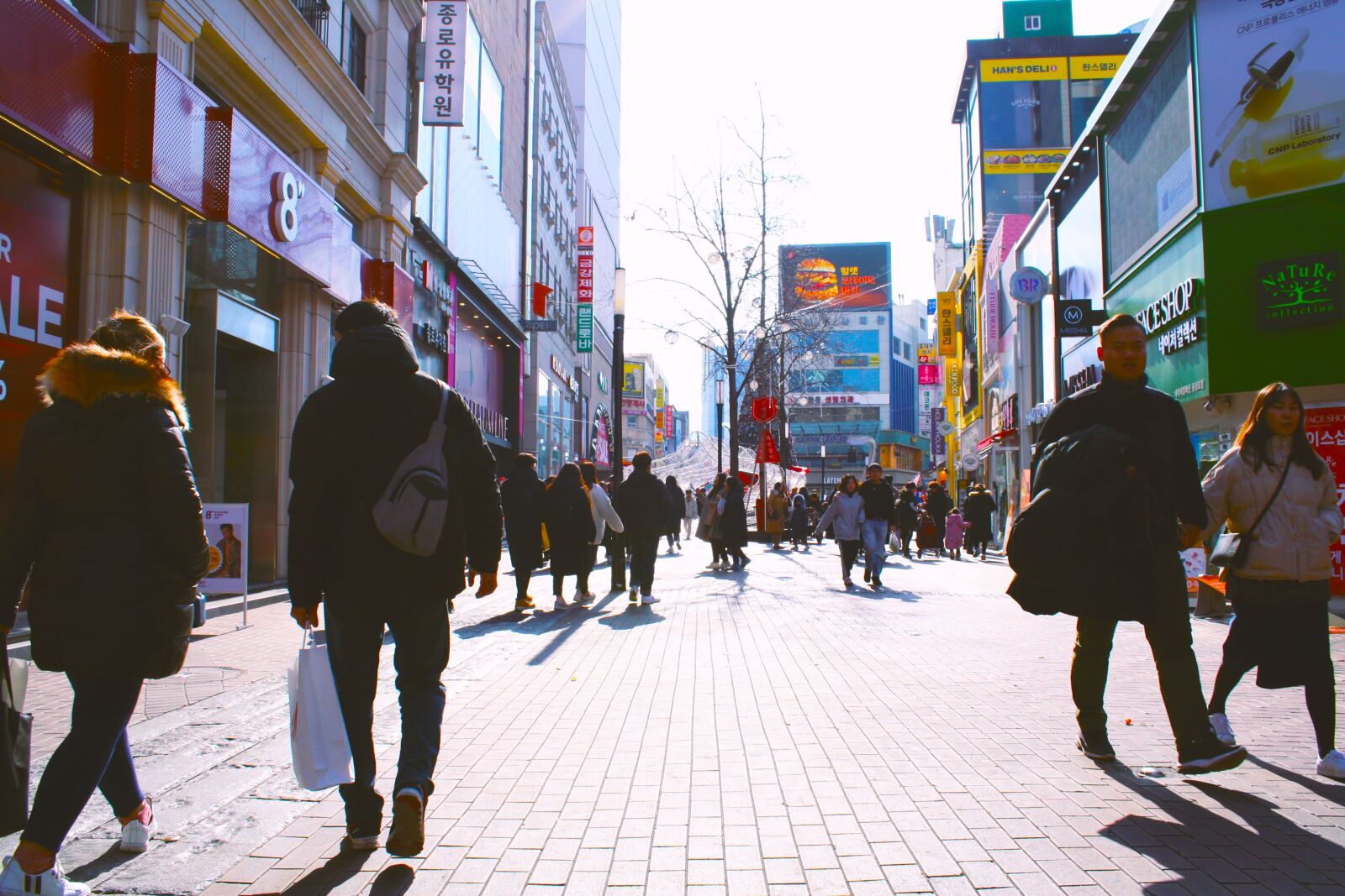 Canon EOS 1000D (EOS Digital Rebel XS / EOS Kiss F) sample photo. Street, city, people photography