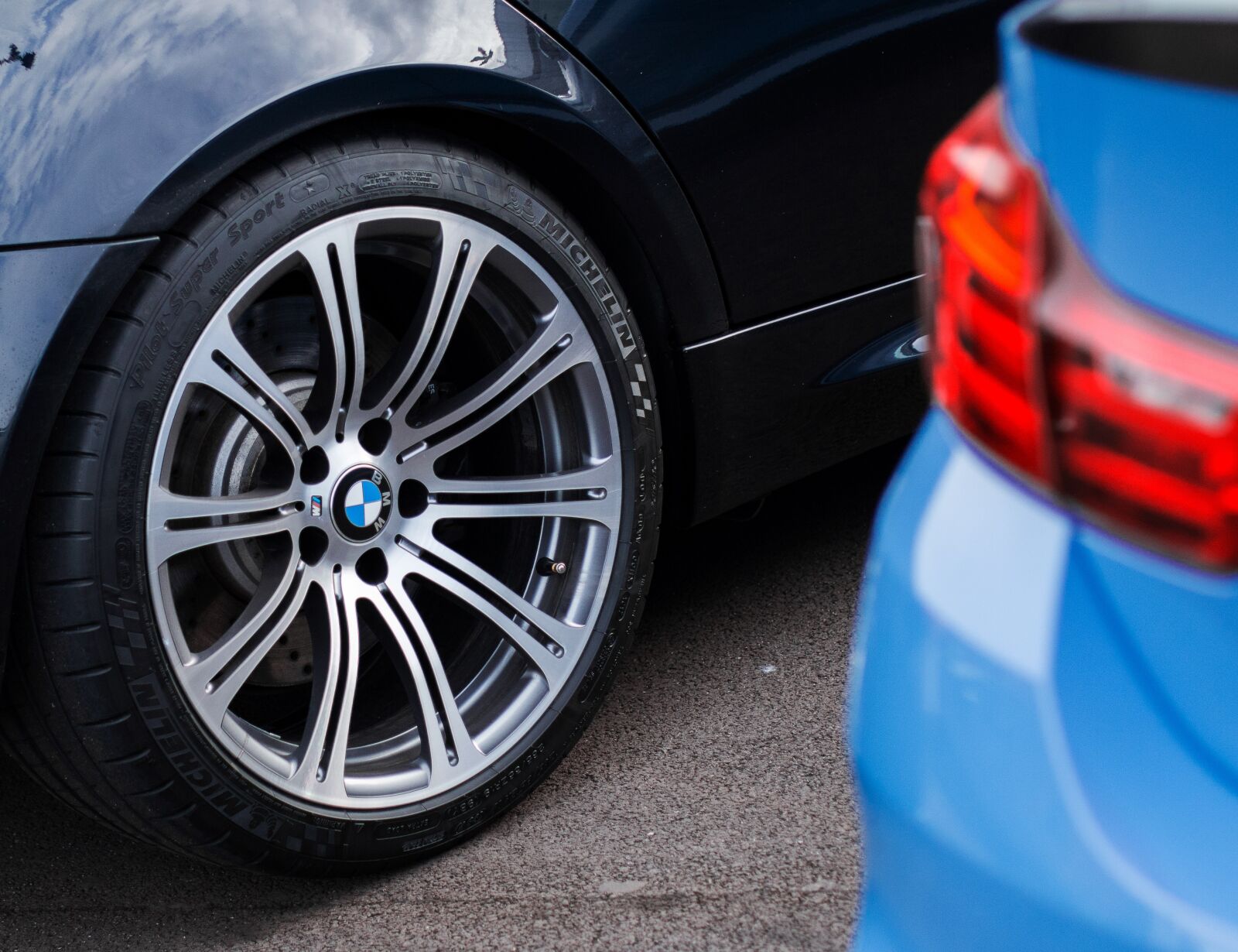 Canon EOS 70D + Canon EF 50mm F1.4 USM sample photo. Wheel, tire, car photography