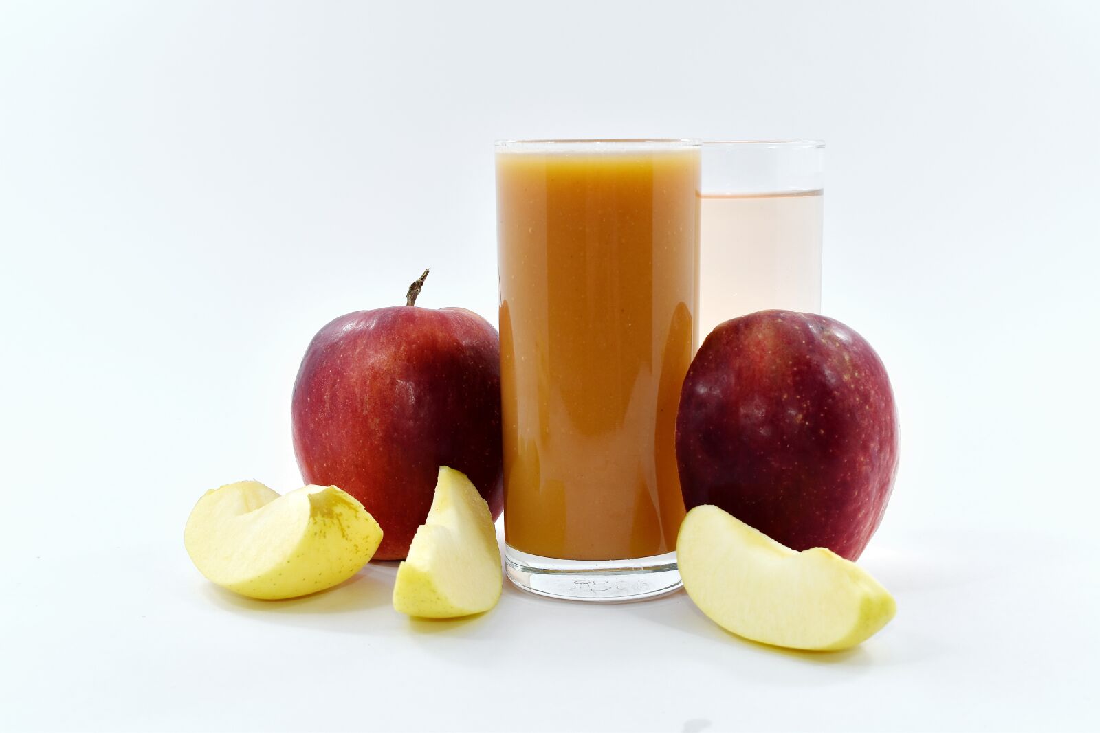 Nikon D5500 sample photo. Apples, beverage, fresh water photography