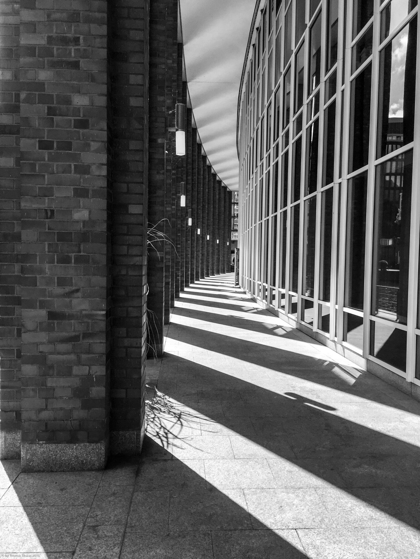Apple iPhone 6 sample photo. Hamburg, fleet, architecture photography
