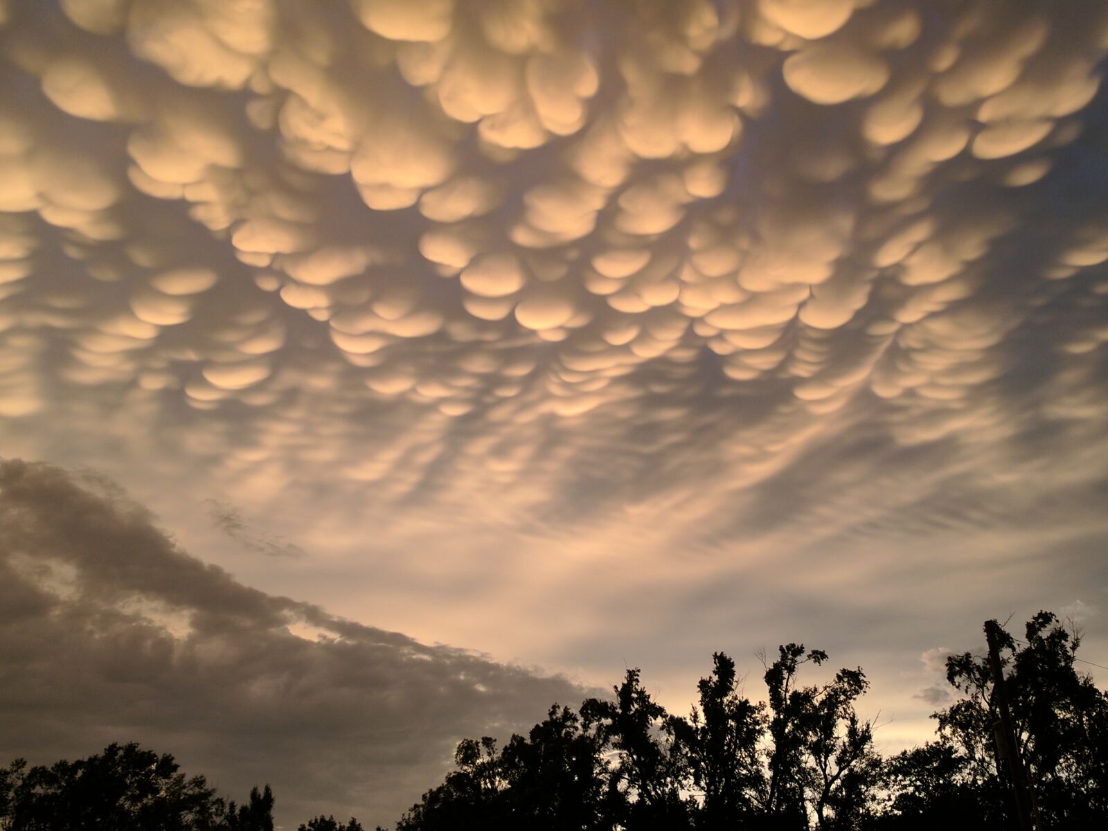 Google Pixel sample photo. Kansas, clouds, sky photography