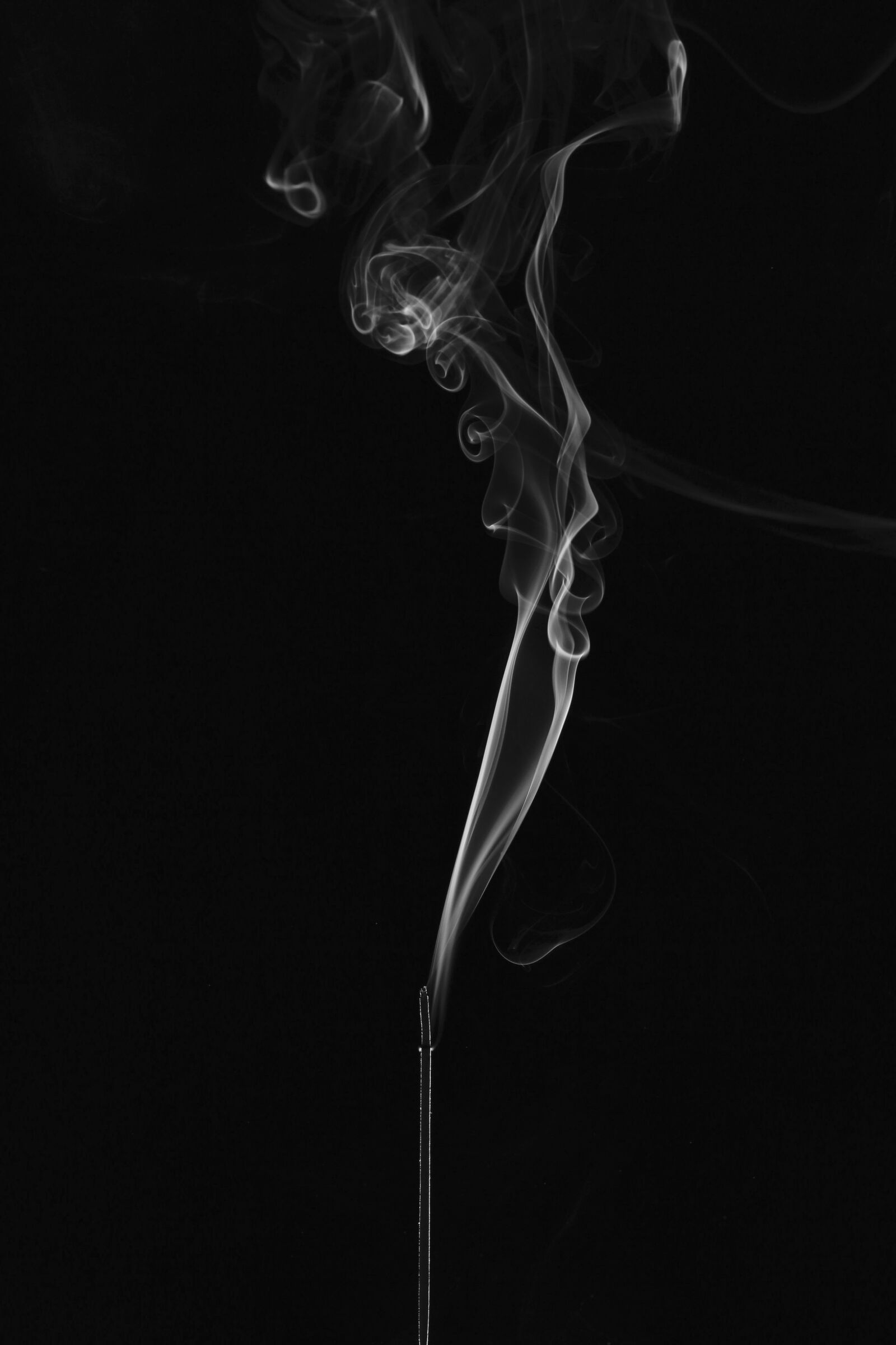 Canon EOS 700D (EOS Rebel T5i / EOS Kiss X7i) + Canon EF 50mm F1.8 II sample photo. Smoke, incense, smoking photography