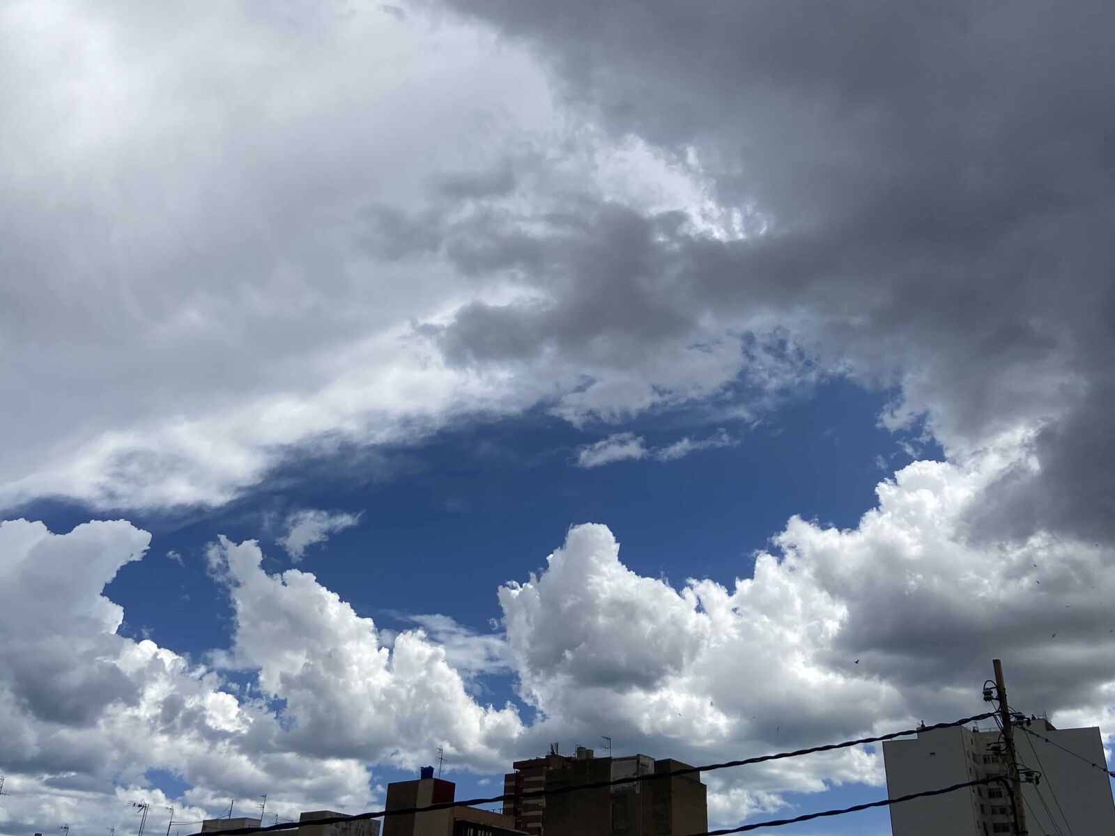 Apple iPhone 11 sample photo. Sky, clouds, nature photography