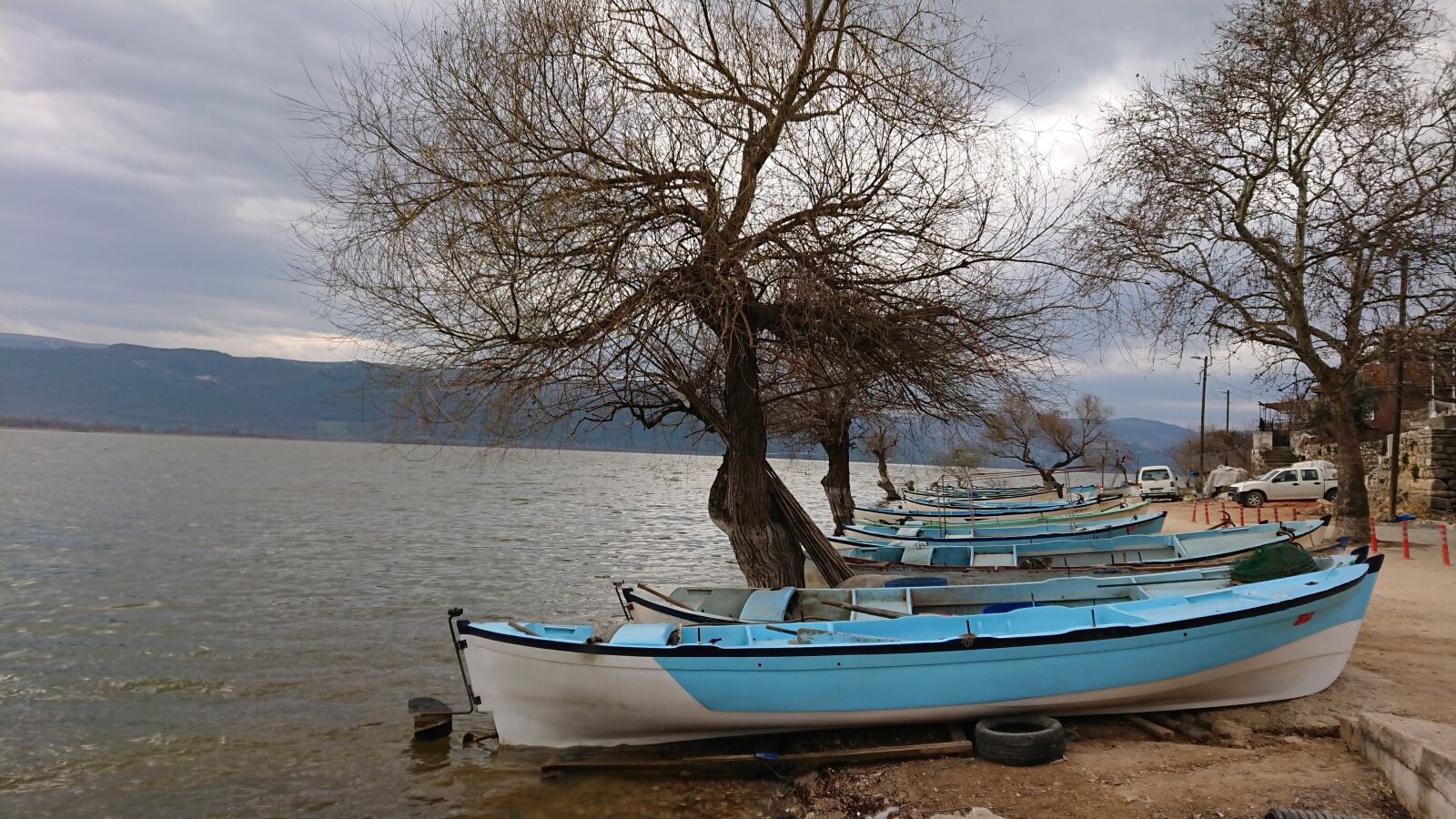 Sony Xperia XZ Premium sample photo. Boat, lake, nature photography