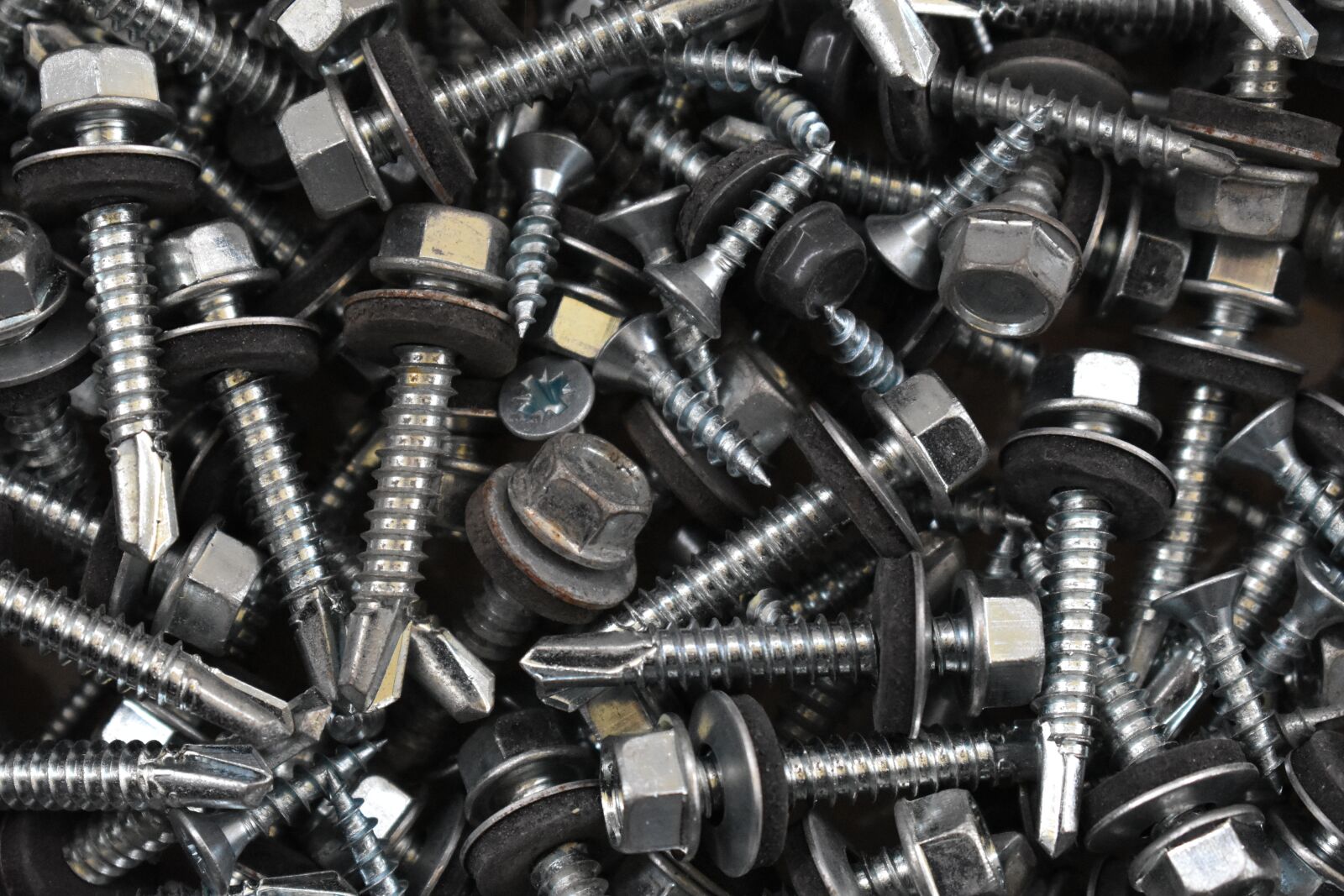 Nikon D3400 sample photo. Screw, metal, top photography