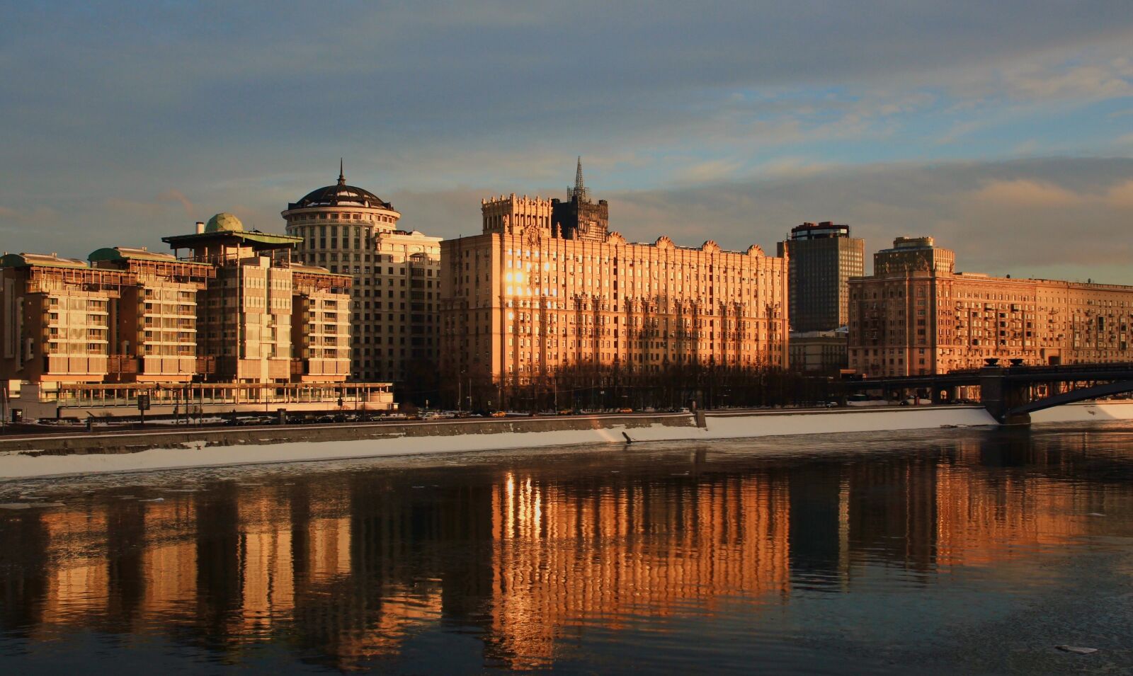 Canon EOS 700D (EOS Rebel T5i / EOS Kiss X7i) sample photo. Sunset, reflection, sunrise photography