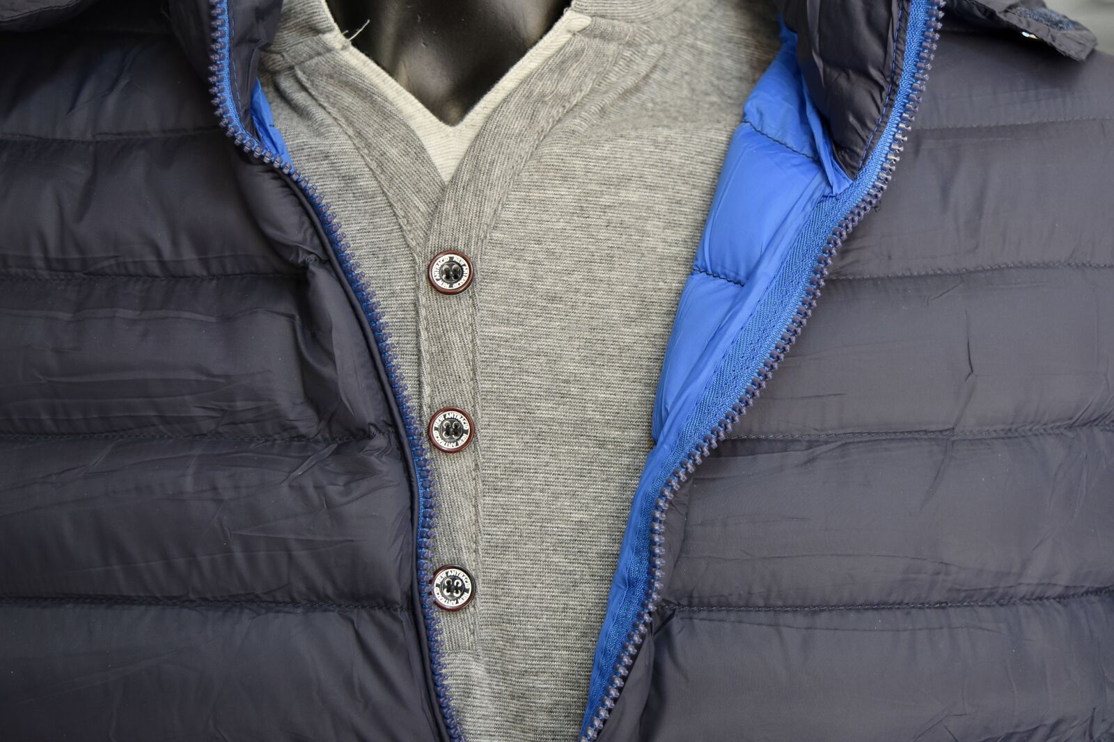 Nikon D5500 sample photo. Abbey, abdomen, clothing, jacket photography