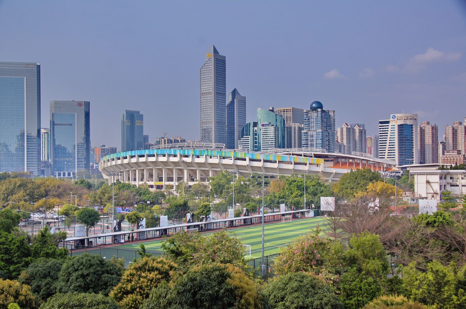 Sony DT 18-250mm F3.5-6.3 sample photo. Guangzhou, modern china, urban photography
