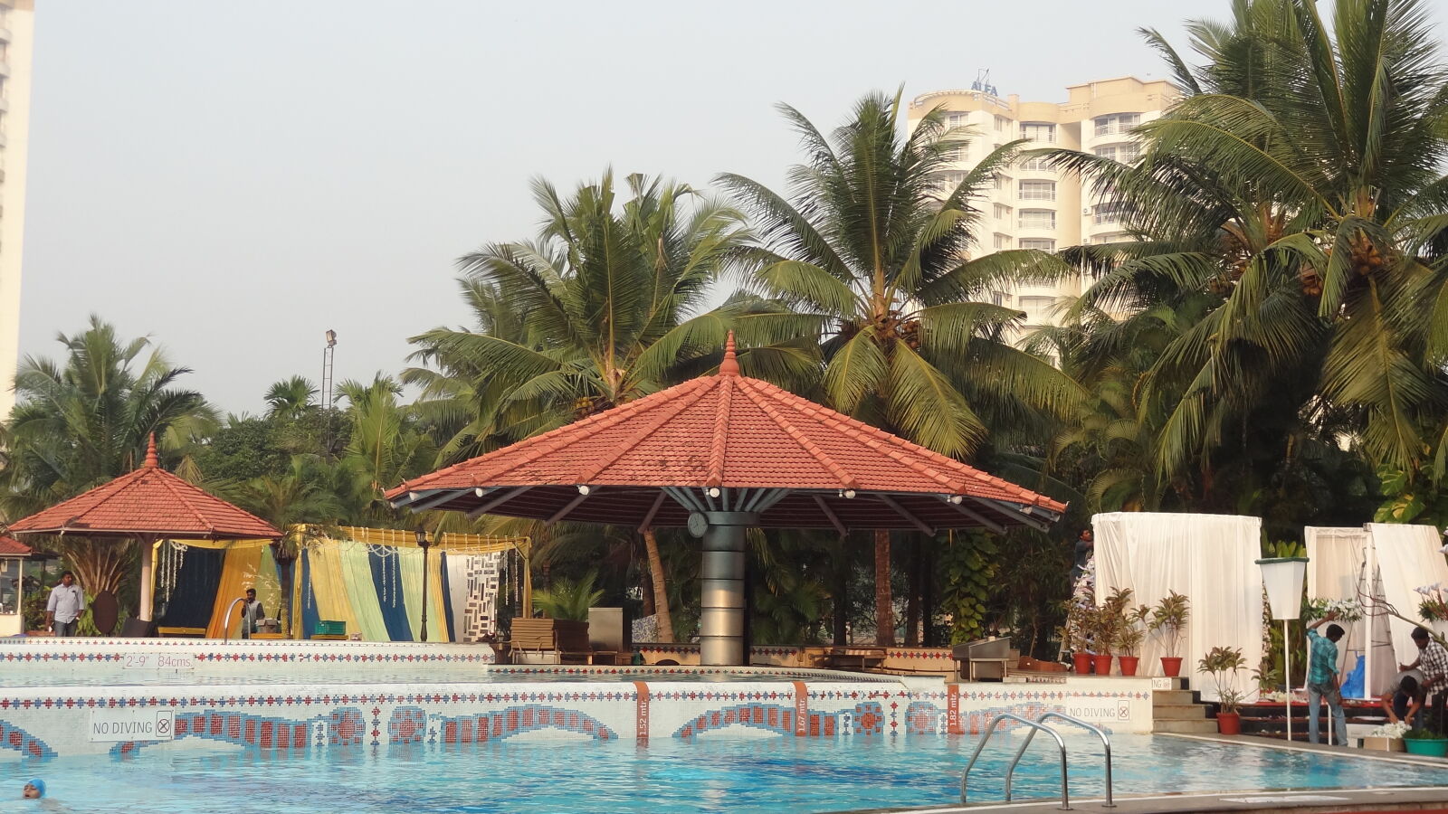 Sony Cyber-shot DSC-HX9V sample photo. A, park, venue photography