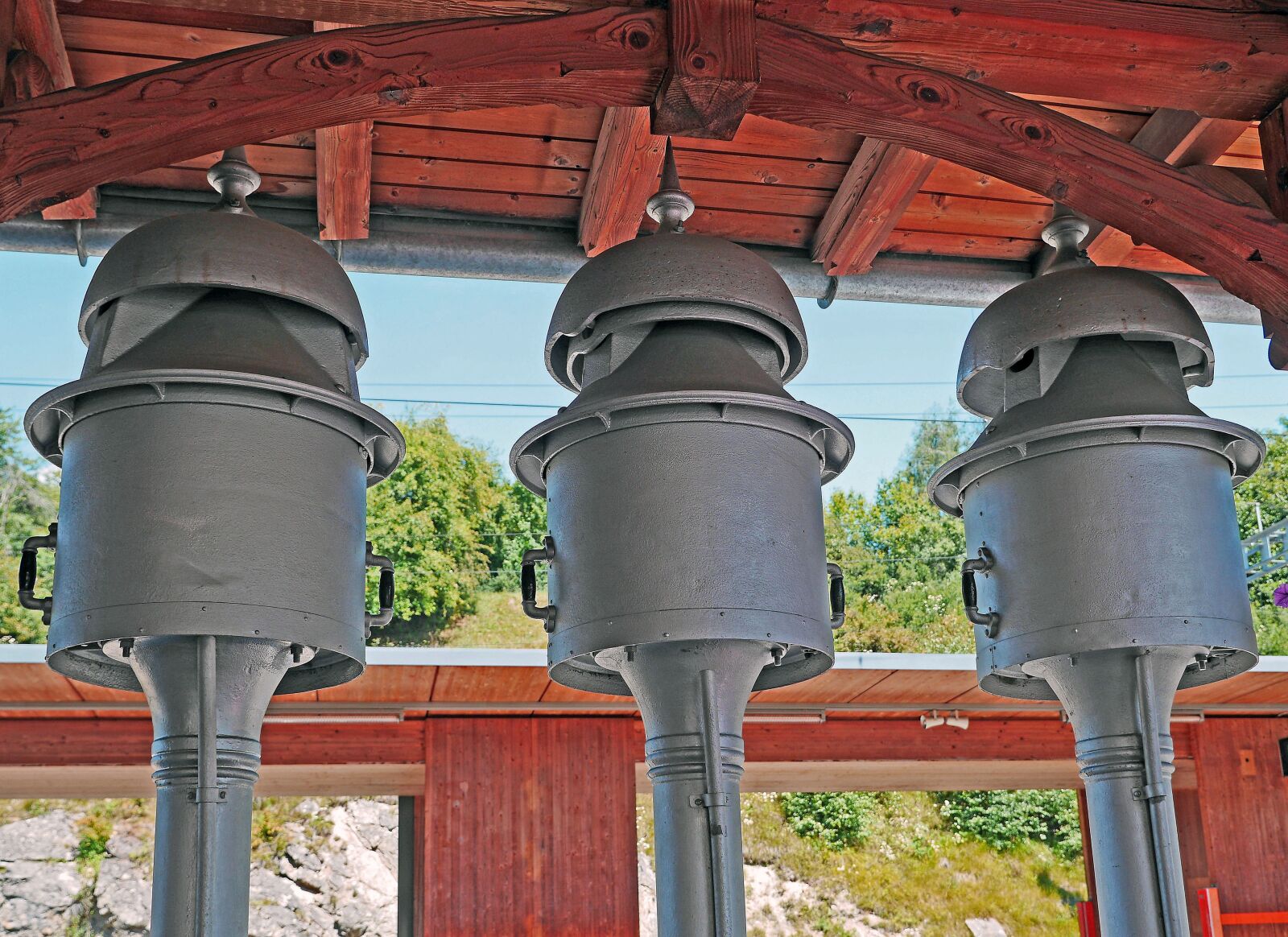 Panasonic Lumix DMC-GH3 sample photo. Bell, zugmeldung, railway photography