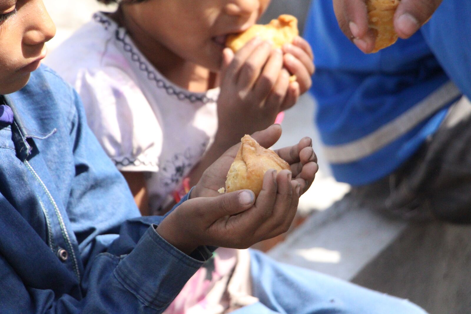 Canon EOS 700D (EOS Rebel T5i / EOS Kiss X7i) sample photo. Social work, hunger, volunteering photography