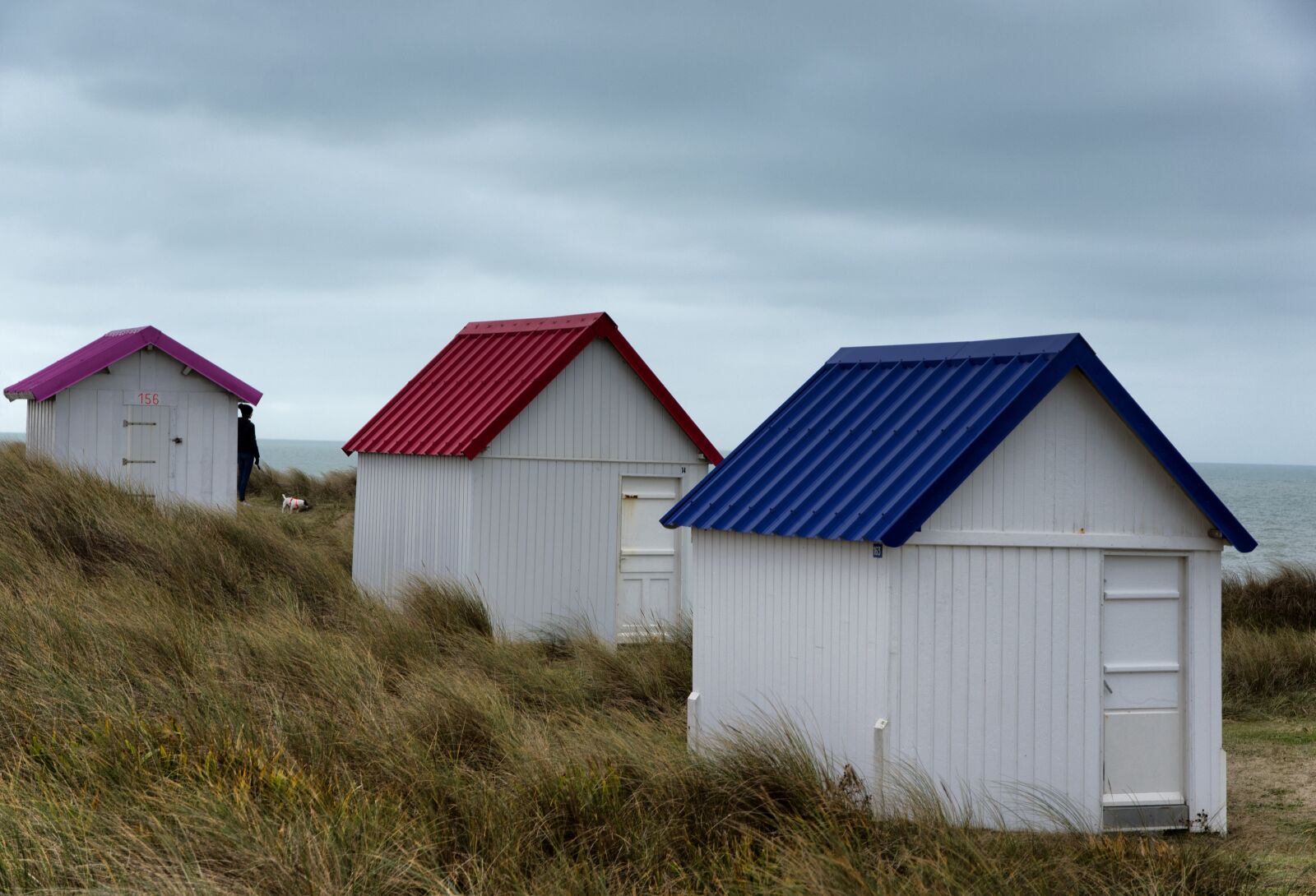 Nikon D5600 sample photo. Cabins, beach, sea photography
