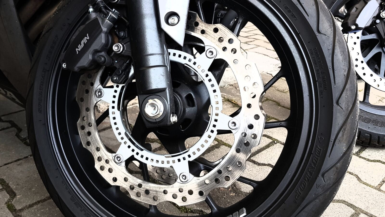 Samsung Galaxy S8 sample photo. Brake, wheel, motor photography