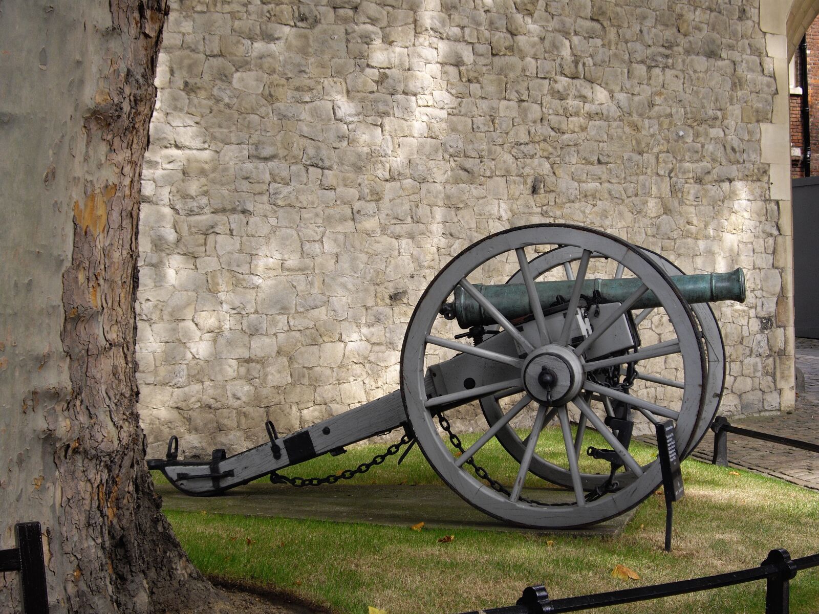 Pentax Optio S12 sample photo. Cannon, weapon, tower of photography