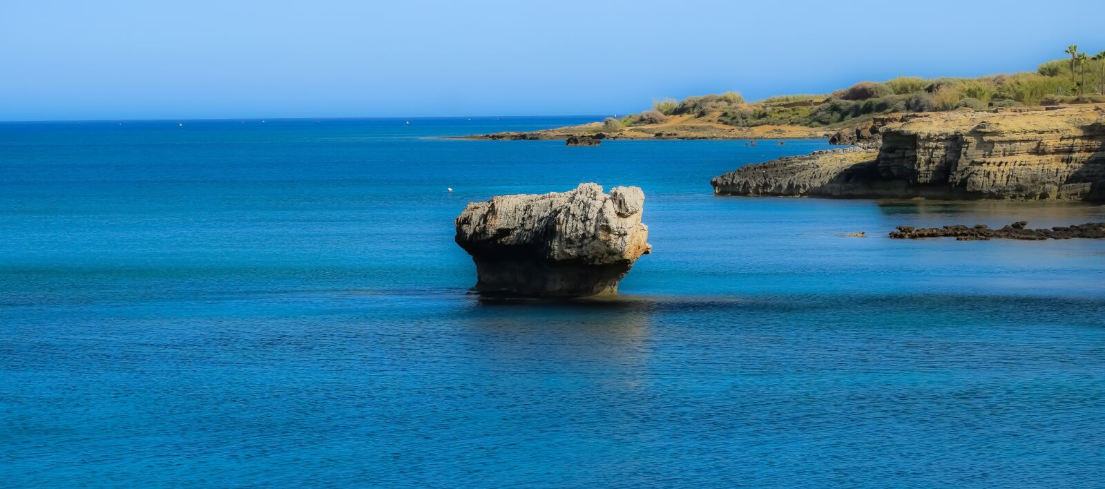 Nikon D3300 sample photo. Cyprus, kapparis, rock photography