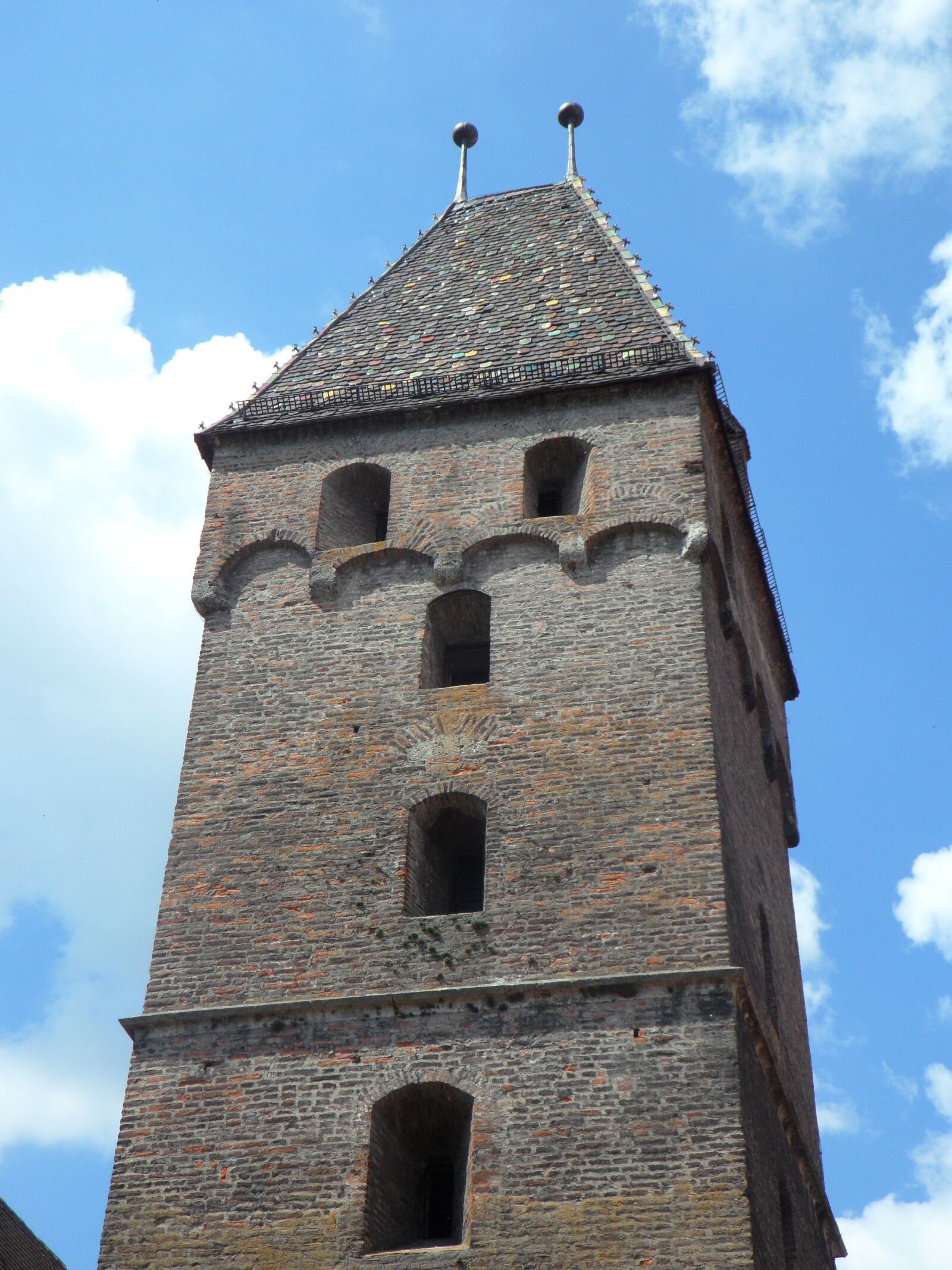Samsung VLUU WB210, SAMSUNG WB210 sample photo. Metzgerturm, tower, building photography