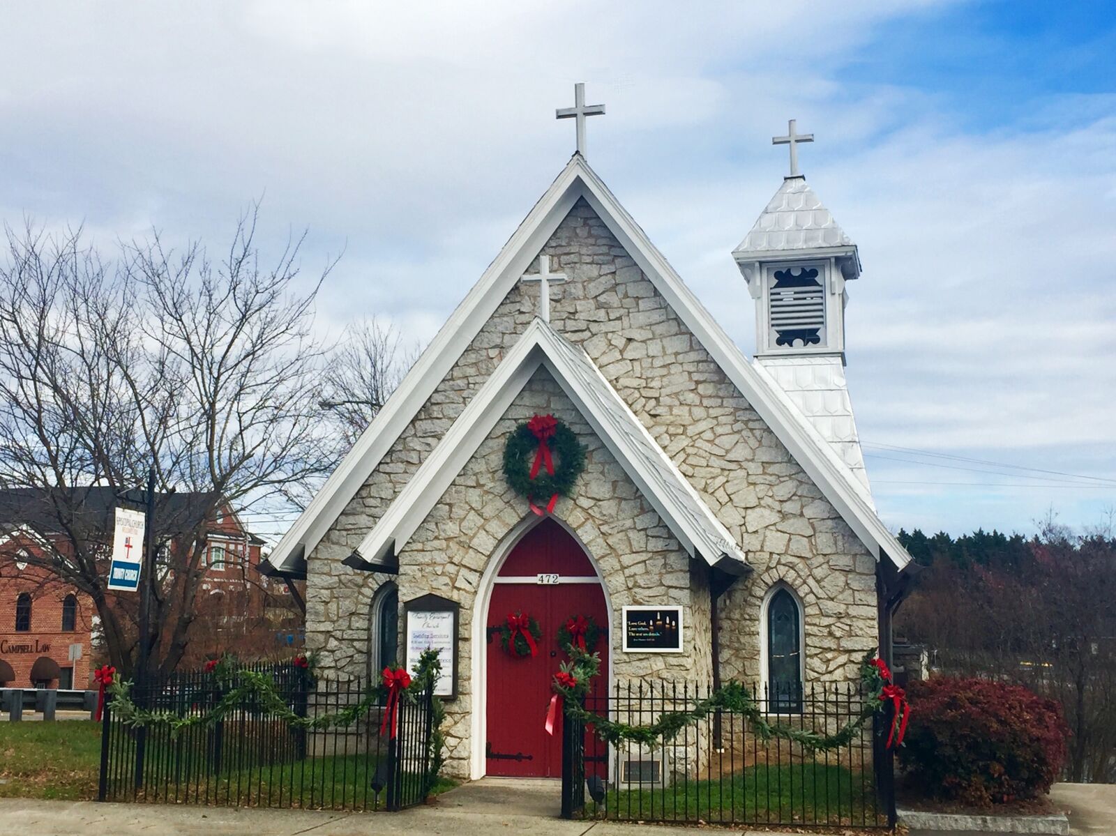iPhone 6 Plus back camera 4.15mm f/2.2 sample photo. Church, christmas, decoration photography