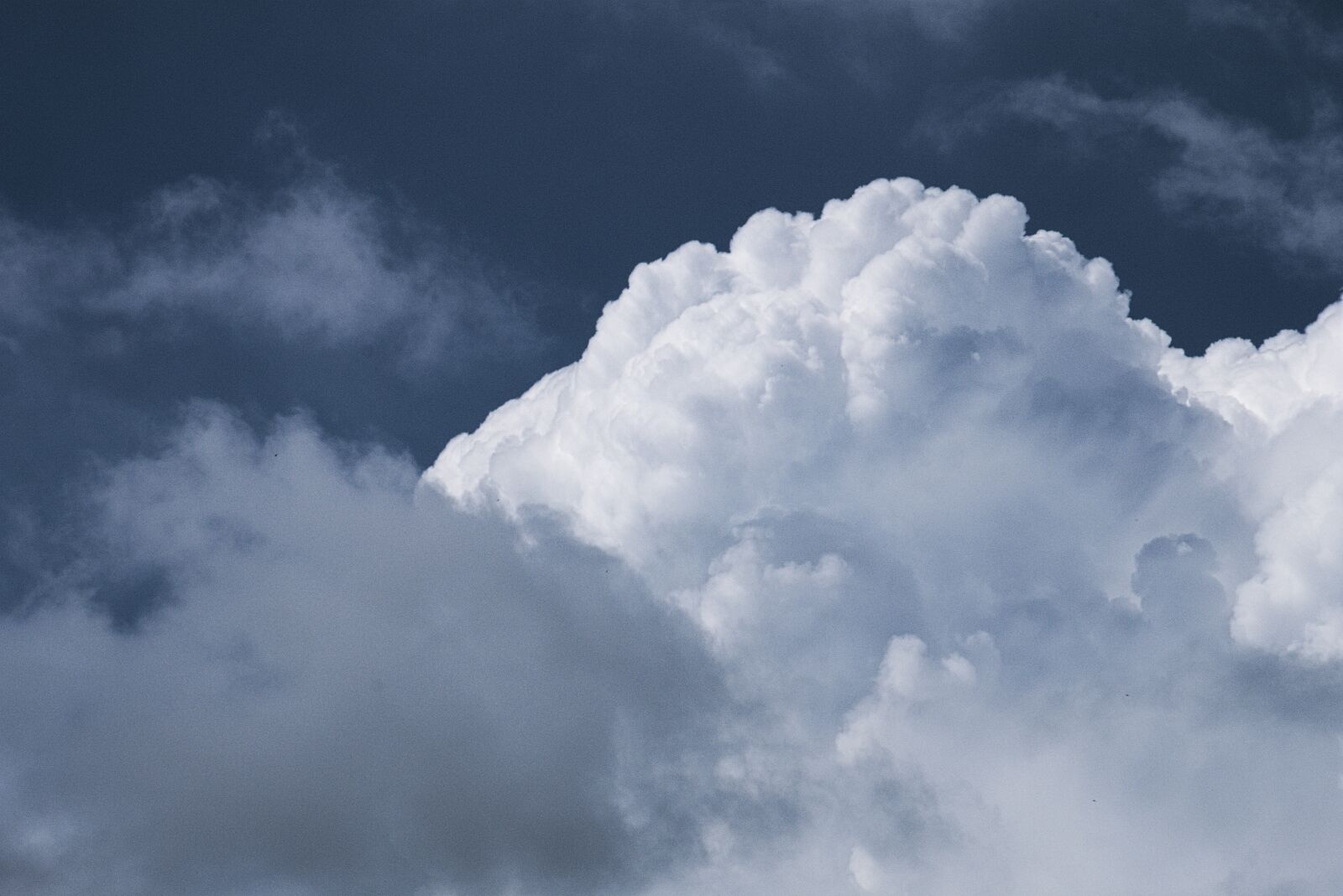 Fujifilm X-T2 sample photo. Clouds, storm, rain photography
