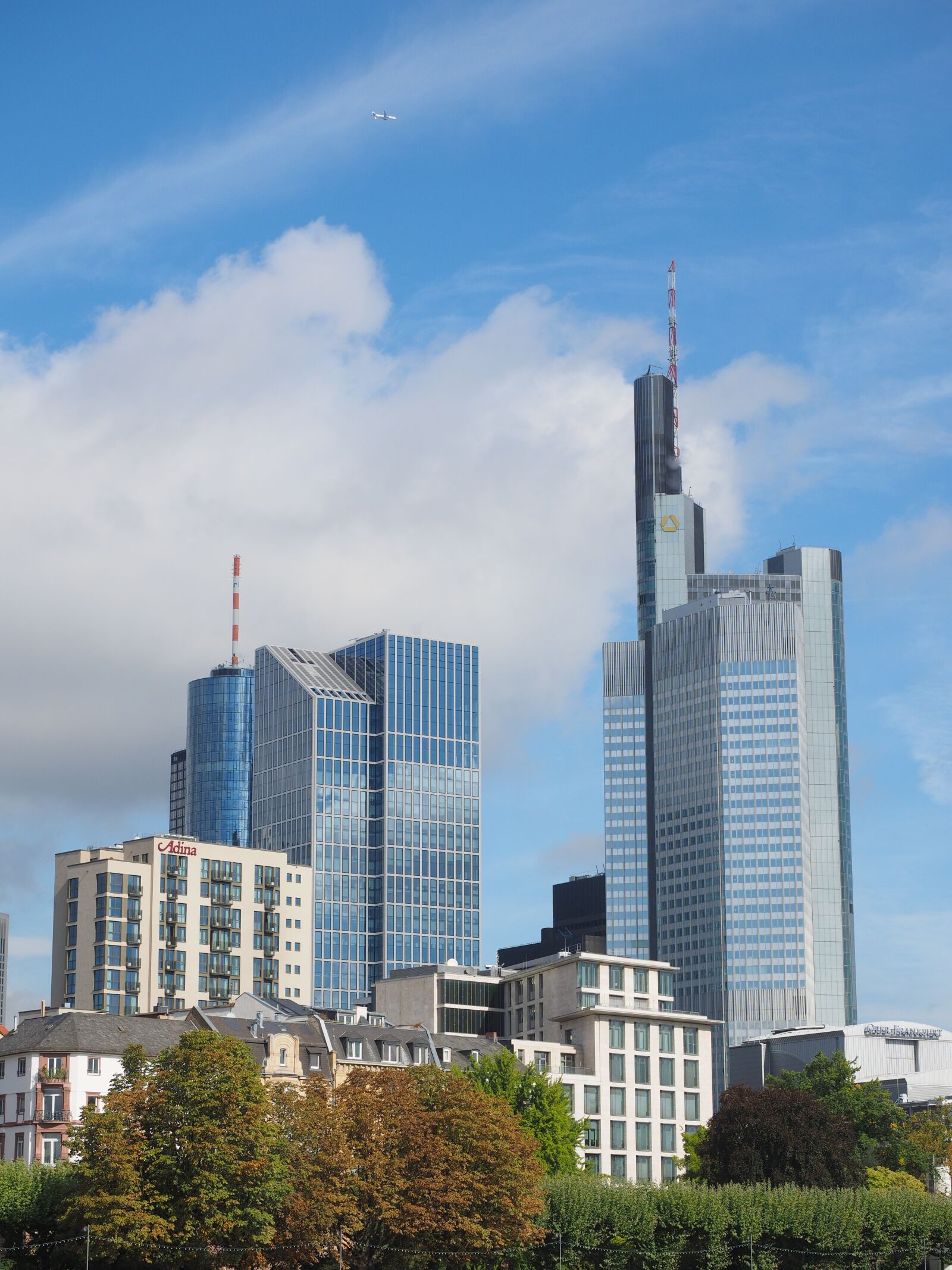 Olympus OM-D E-M1 + Olympus M.Zuiko Digital ED 12-40mm F2.8 Pro sample photo. Frankfurt am main germany photography