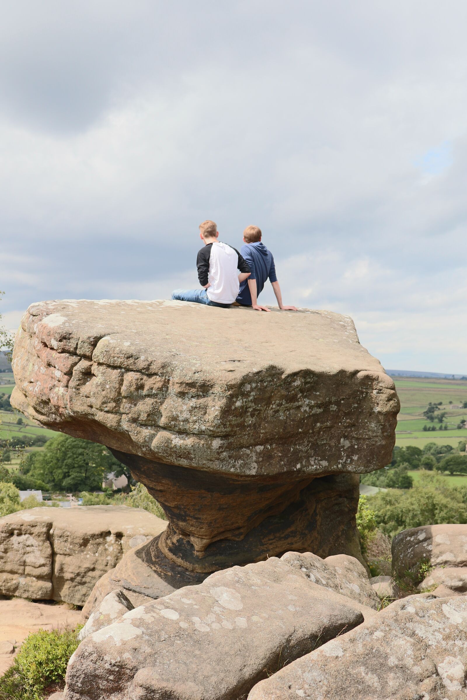 Canon EOS 77D (EOS 9000D / EOS 770D) sample photo. Stone, stones, rock photography