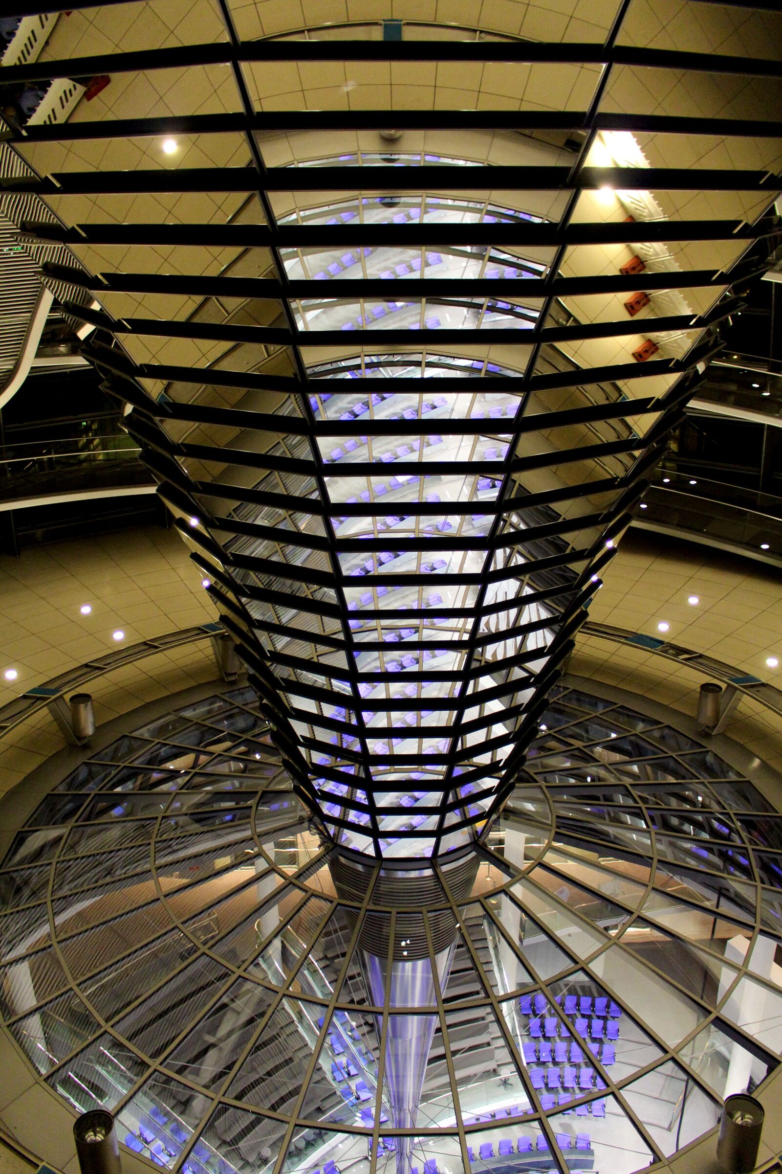 Canon EOS 700D (EOS Rebel T5i / EOS Kiss X7i) sample photo. Dome, government buildings, berlin photography
