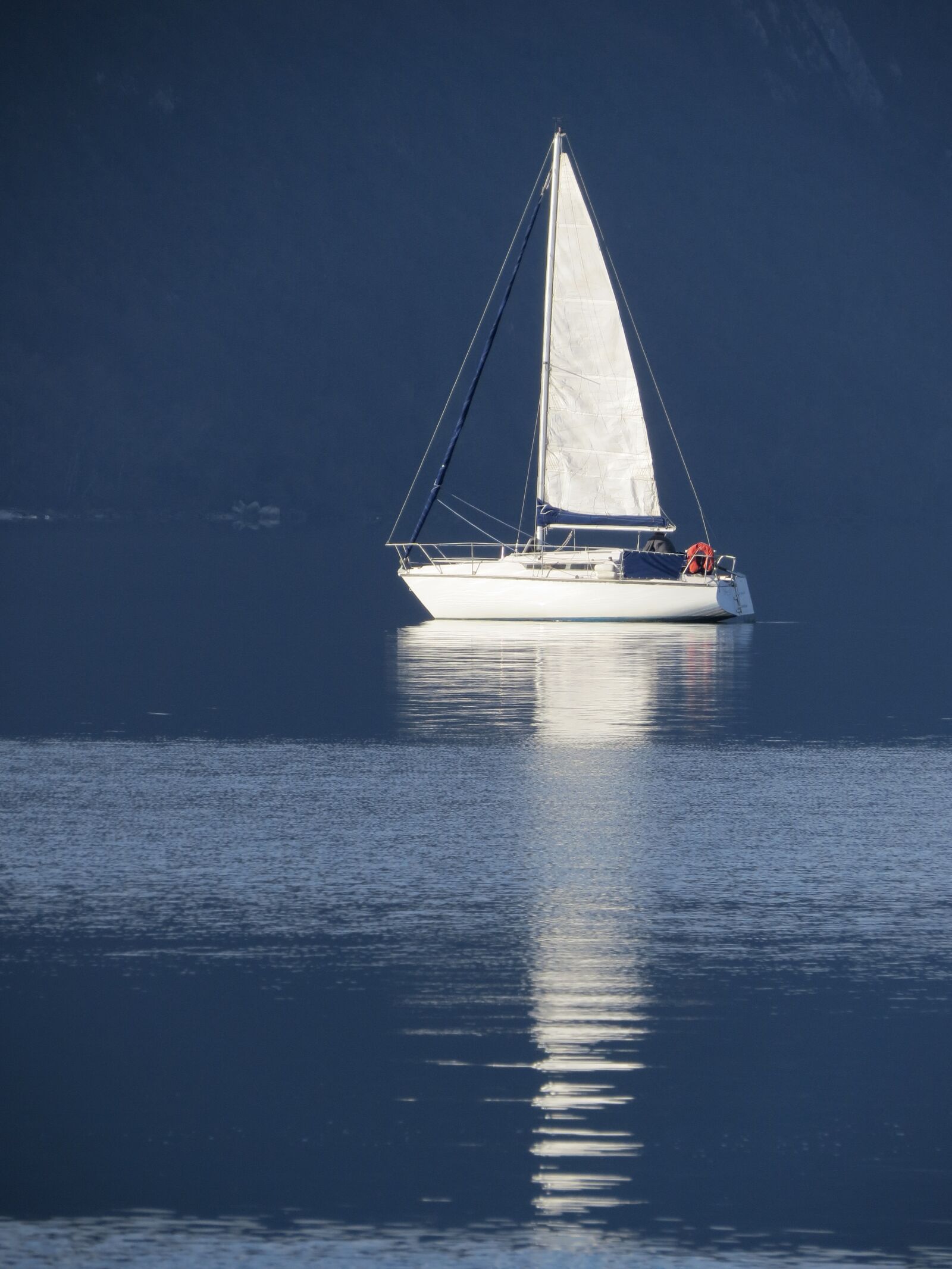 Canon PowerShot SX50 HS sample photo. Sailboat, lake, reflection photography