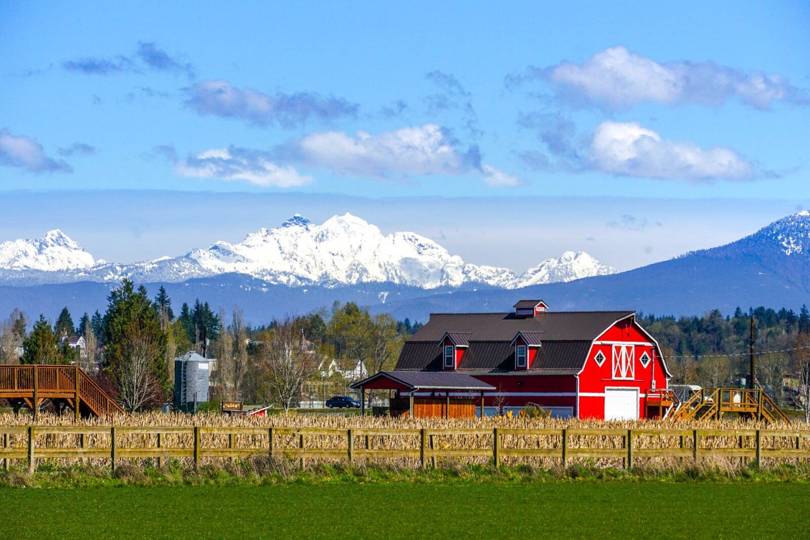 Sony E 55-210mm F4.5-6.3 OSS sample photo. Farm, agriculture, landscape photography