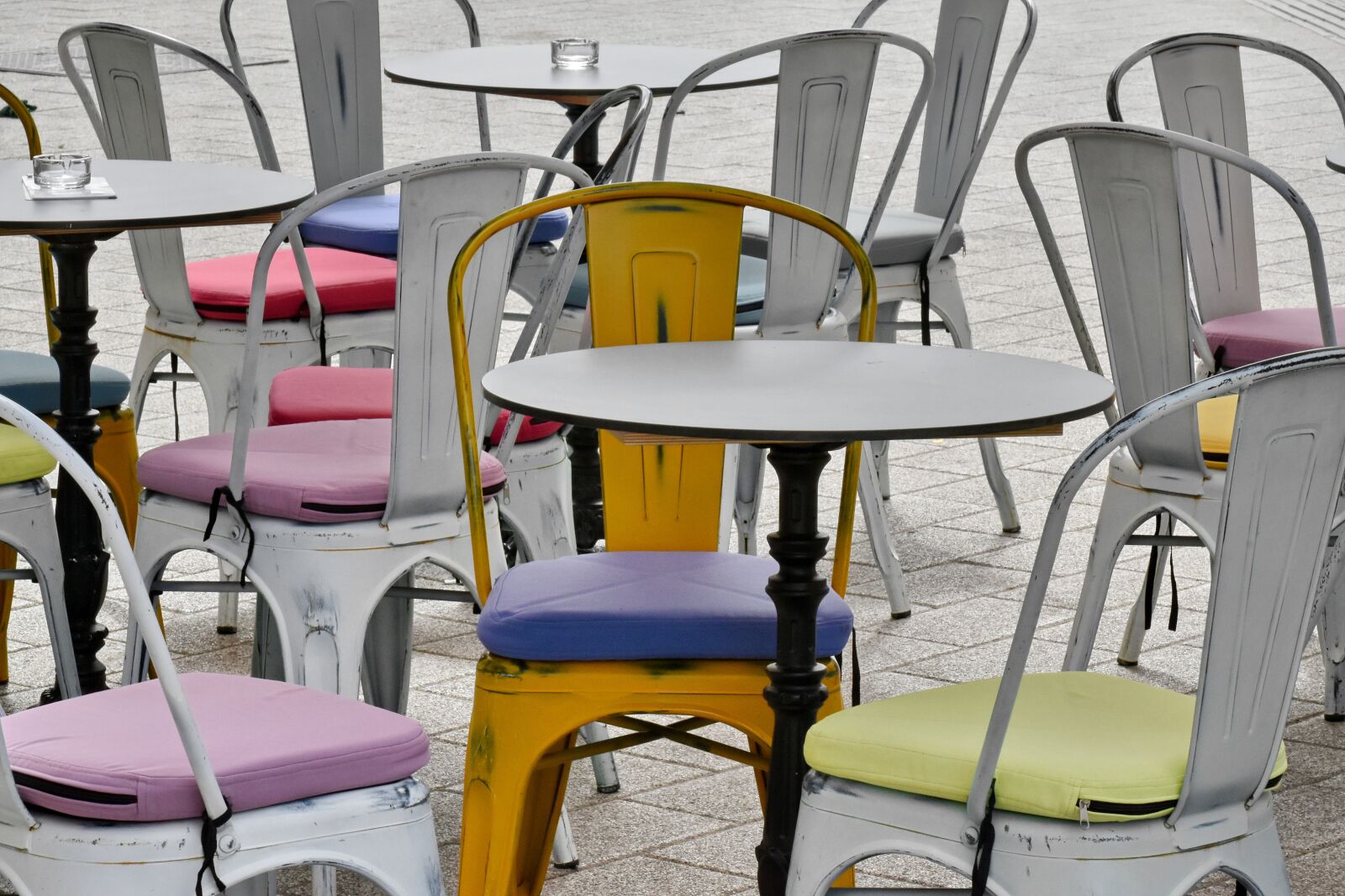 Nikon D5500 sample photo. Metal, vintage, seat, chair photography