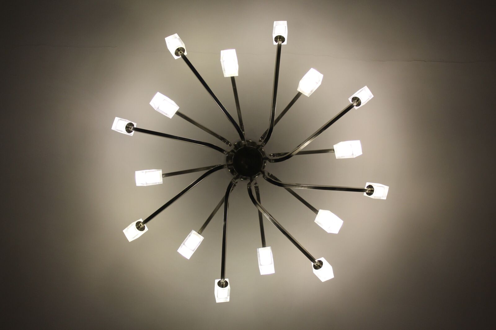 Canon EOS 700D (EOS Rebel T5i / EOS Kiss X7i) sample photo. Chandelier, light, lighting photography