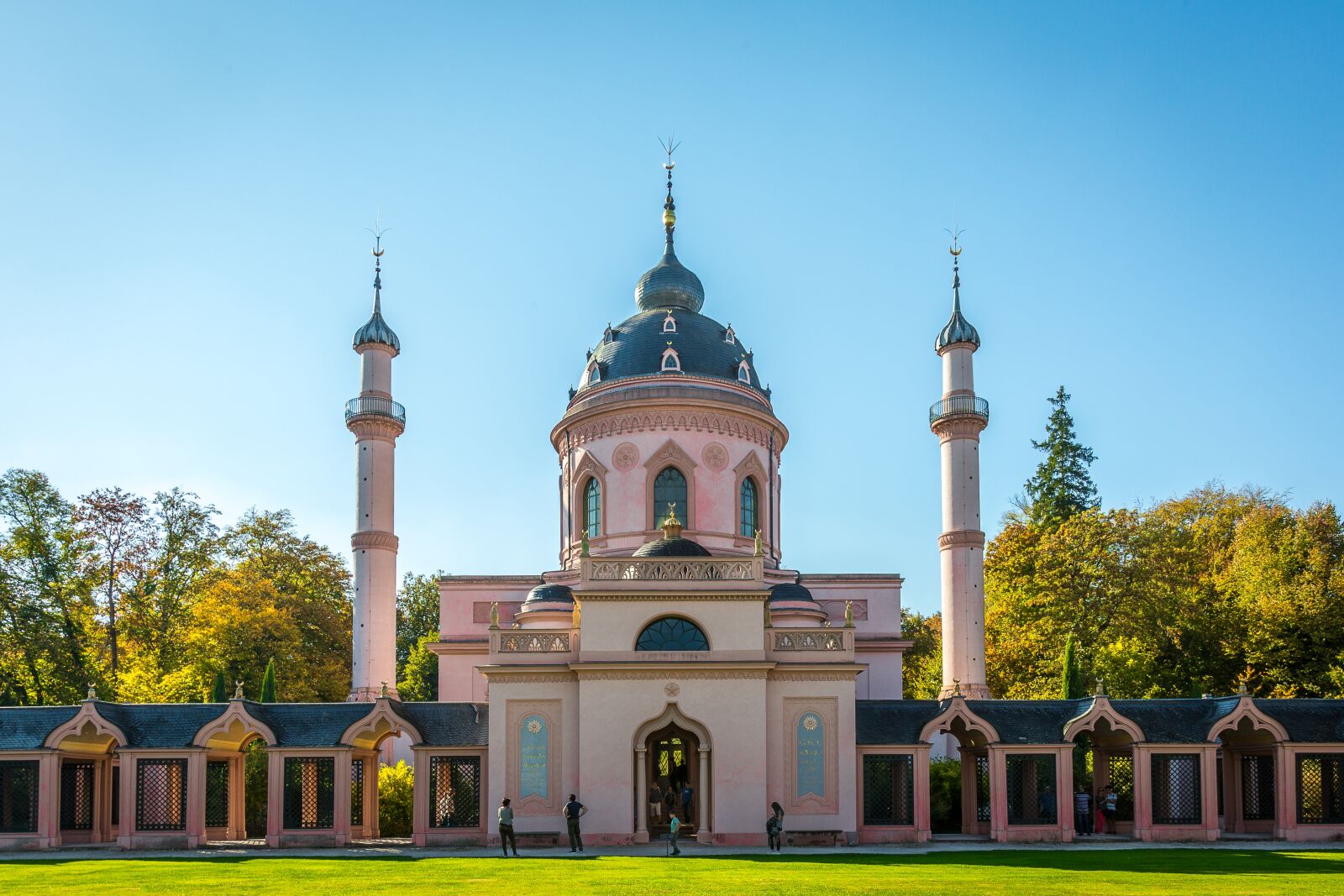 Canon EF 24-105mm F4L IS USM sample photo. Schwetzingen, mosque, red mosque photography