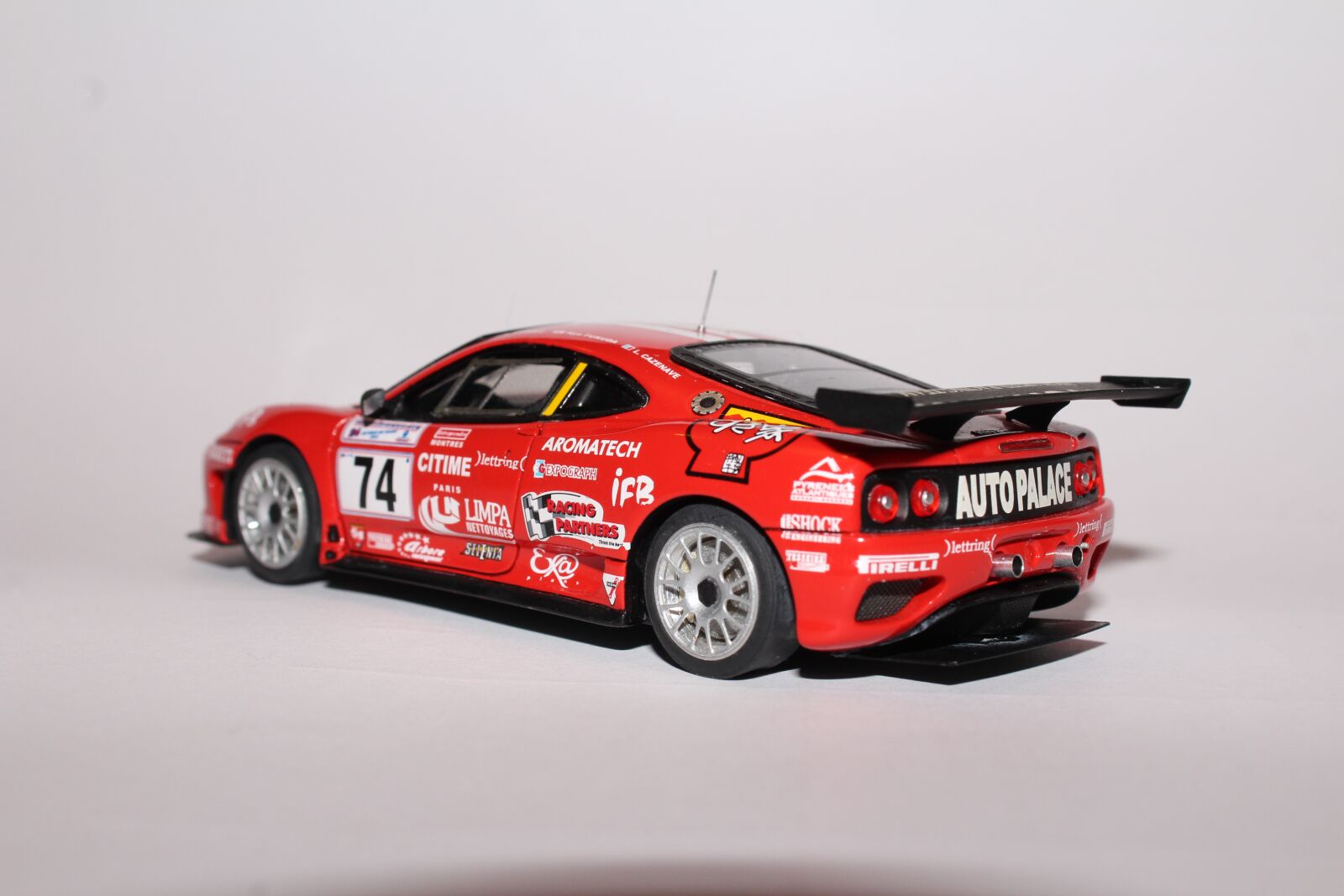Canon EOS 1200D (EOS Rebel T5 / EOS Kiss X70 / EOS Hi) sample photo. Ferrari, car, models photography