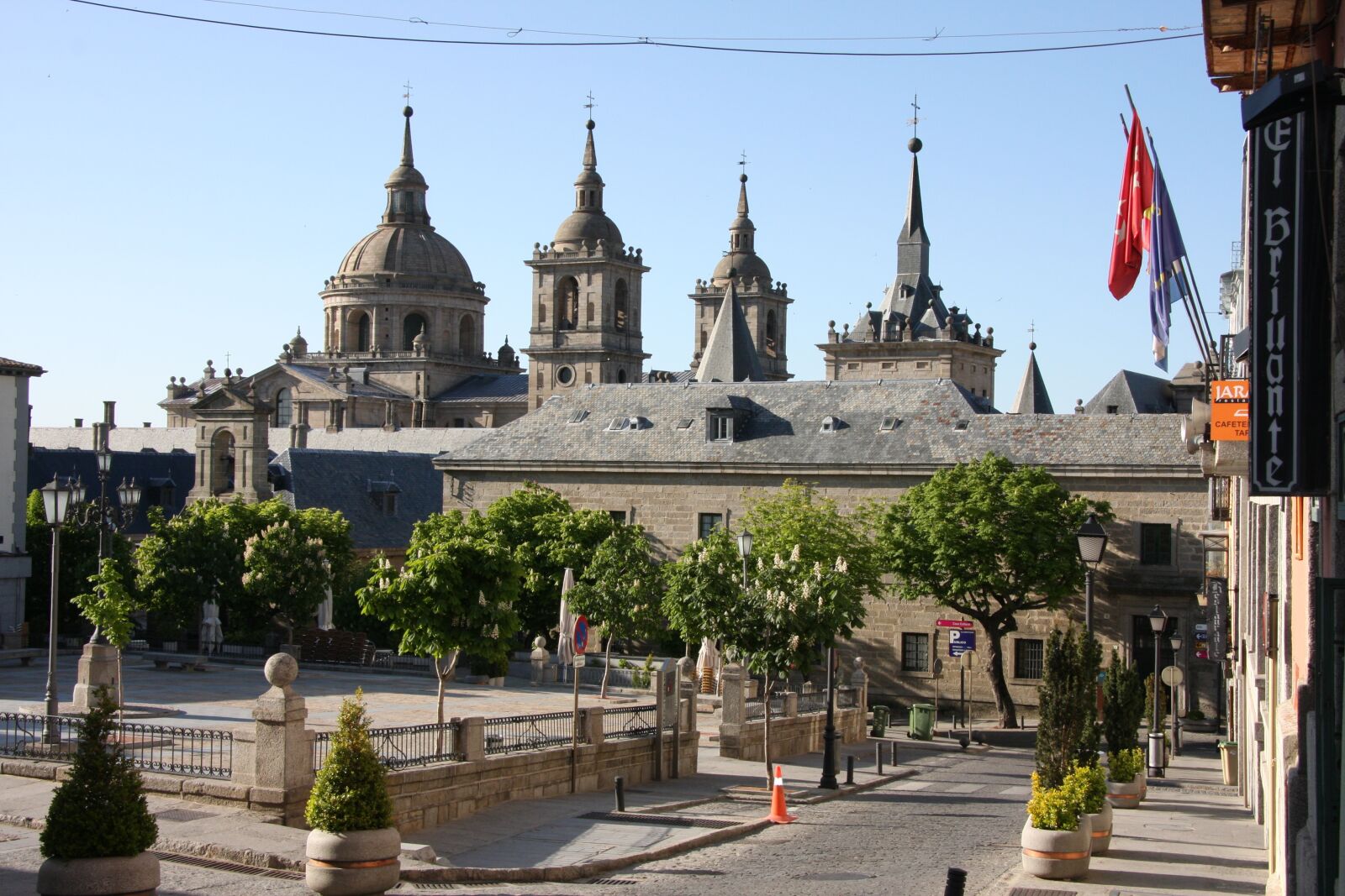 Canon EOS 40D sample photo. Monastery, dump, san lorenzo photography