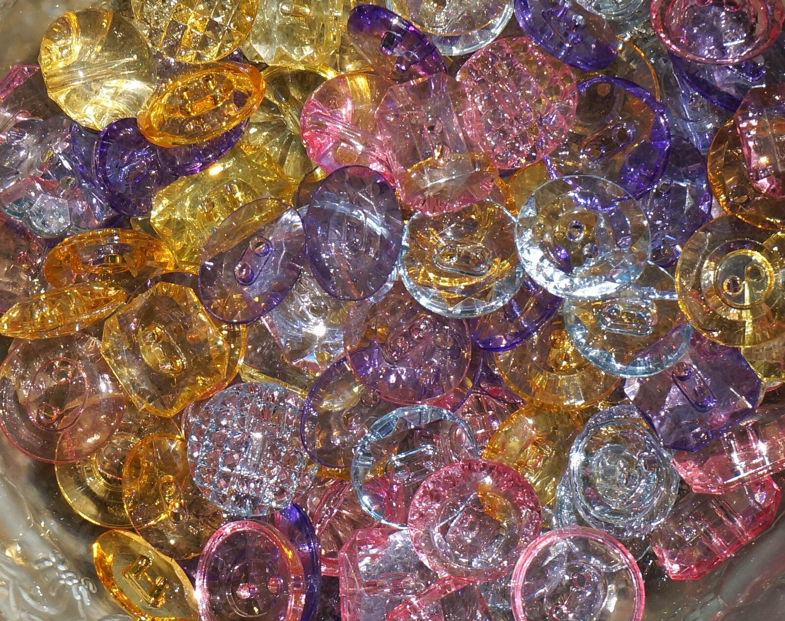 Sony Alpha NEX-5T sample photo. Colorful acrylic buttons, buttons photography
