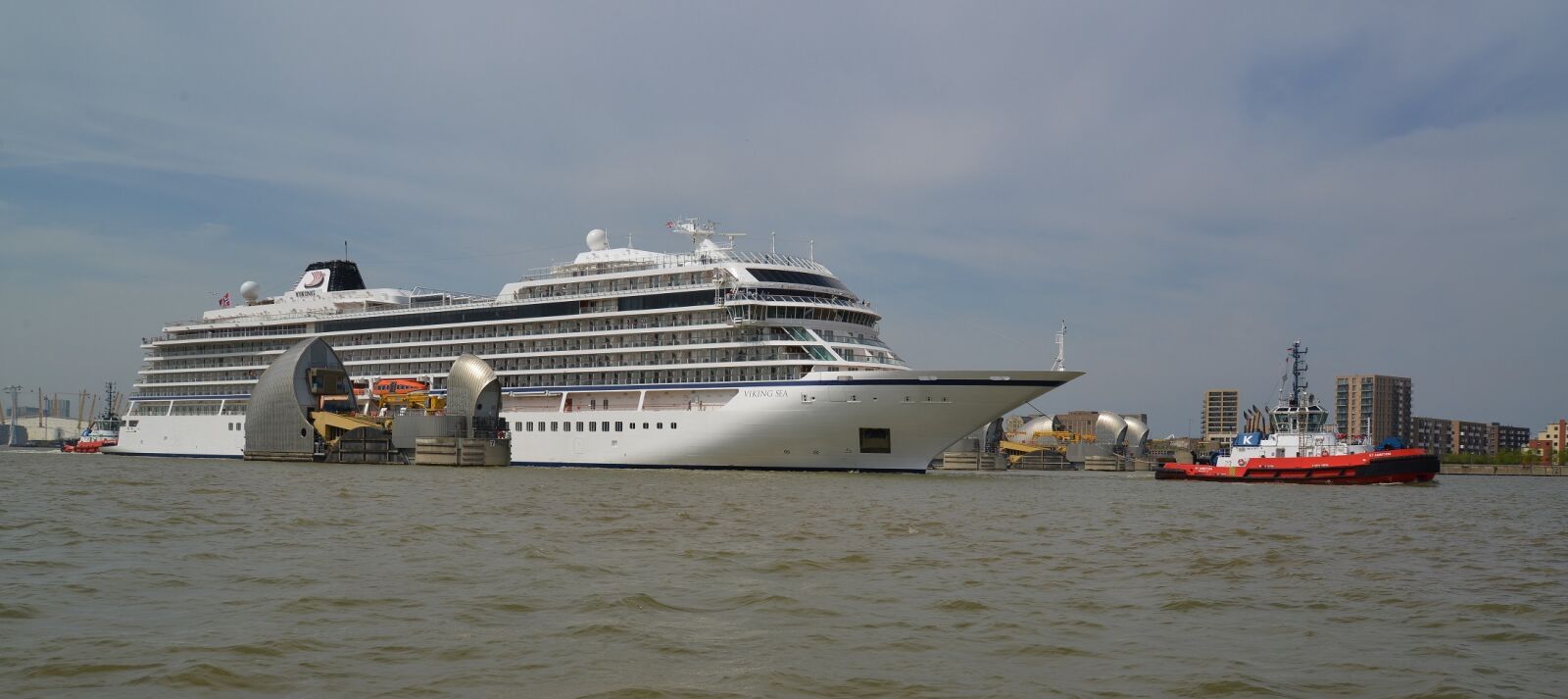 Nikon D800 sample photo. Cruise ship, ocean, sea photography